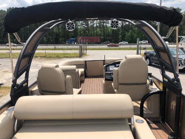 2021 Bentley boat for sale, model of the boat is 223 Elite Swingback & Image # 9 of 30