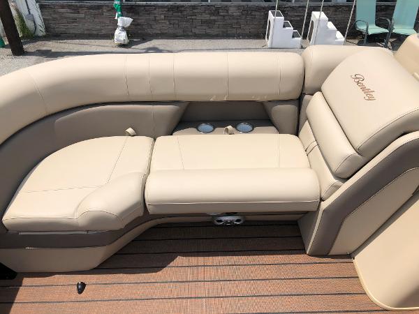 2021 Bentley boat for sale, model of the boat is 223 Elite Swingback & Image # 11 of 30