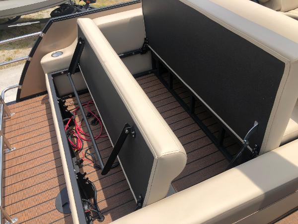 2021 Bentley boat for sale, model of the boat is 223 Elite Swingback & Image # 29 of 30