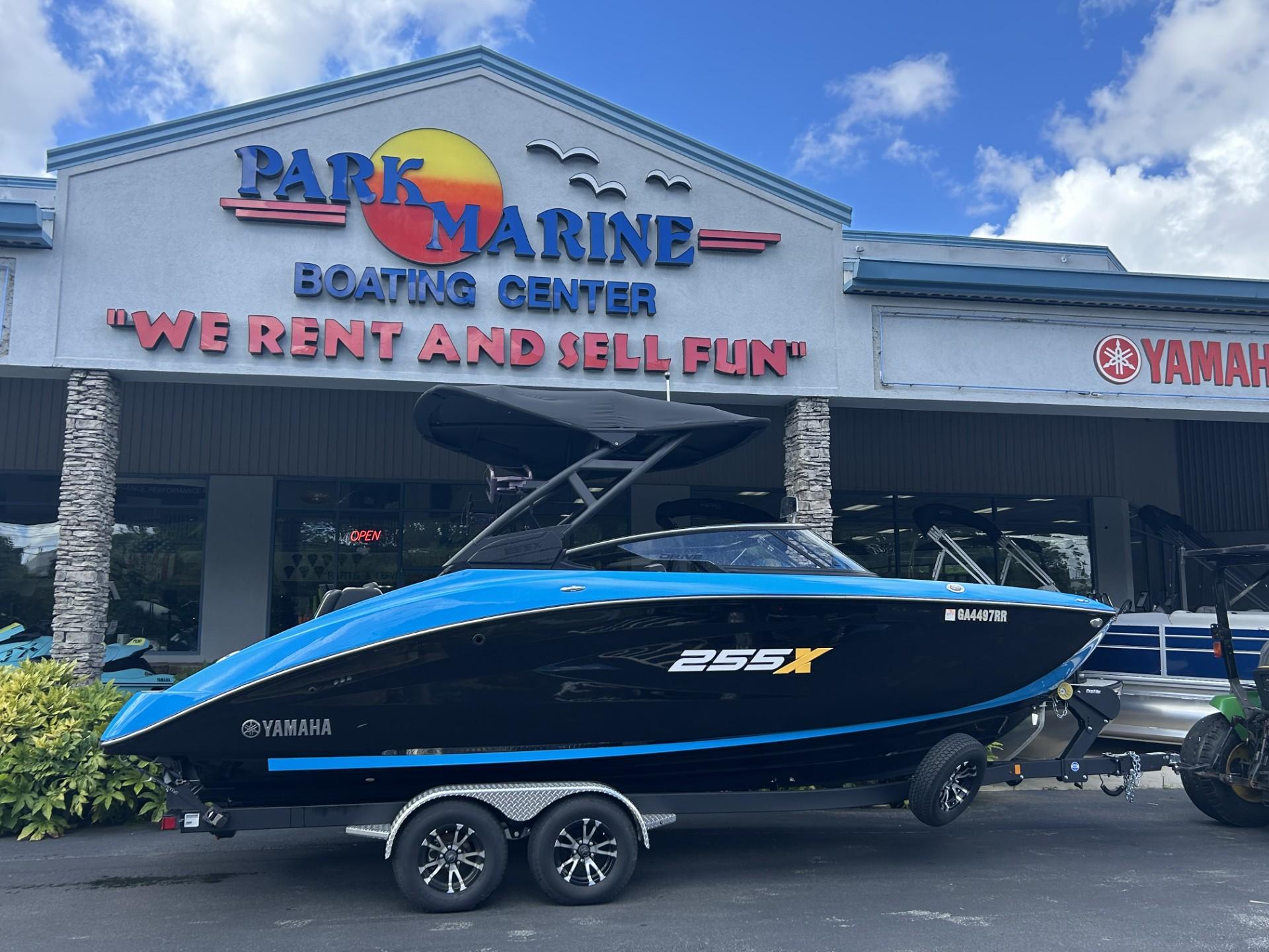 2023 Yamaha Boats 255 XD