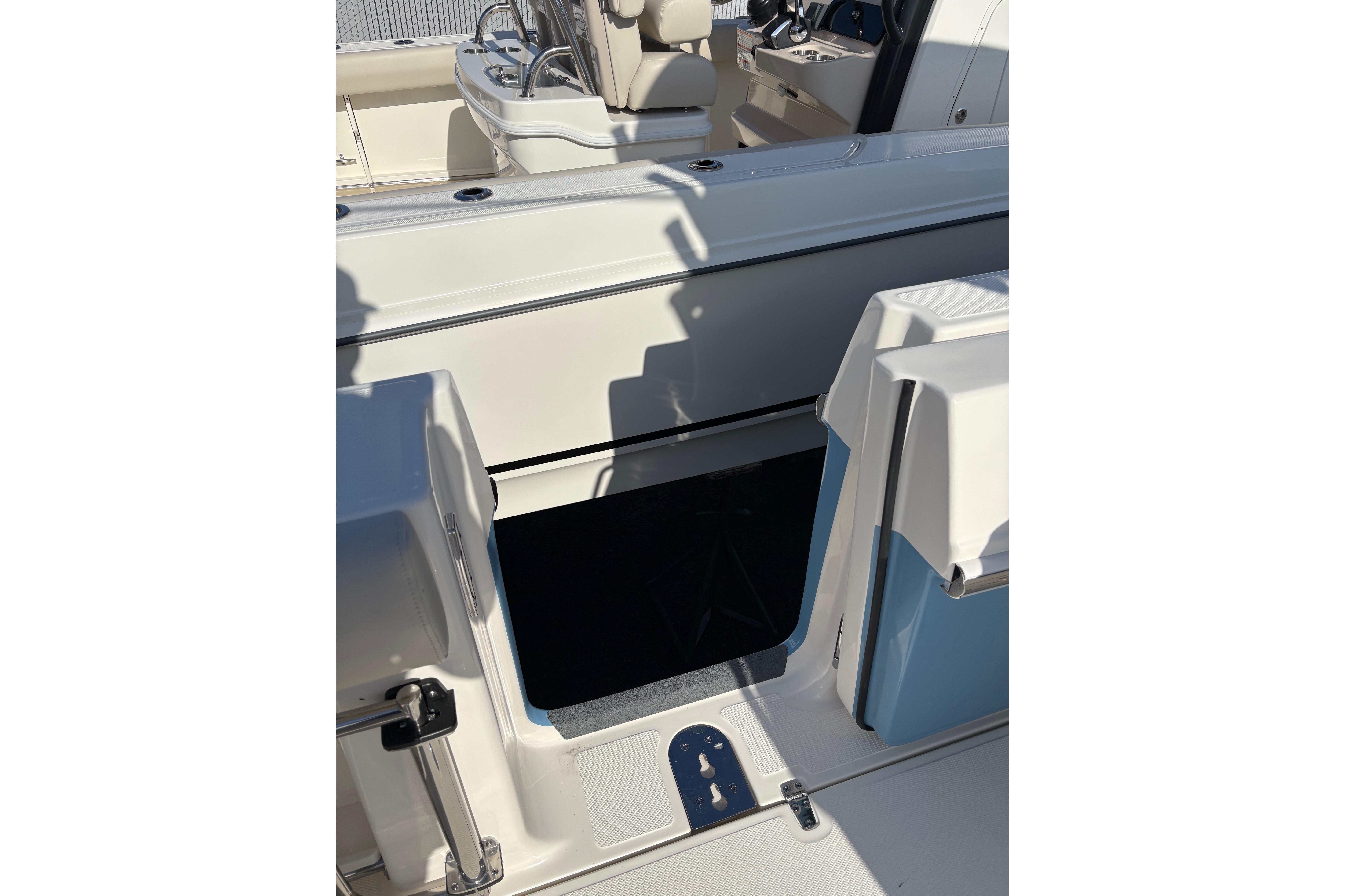 2026 Boston Whaler 280 Outrage #BW0439K inventory image at Sun Country Marine Group, Newport Beach