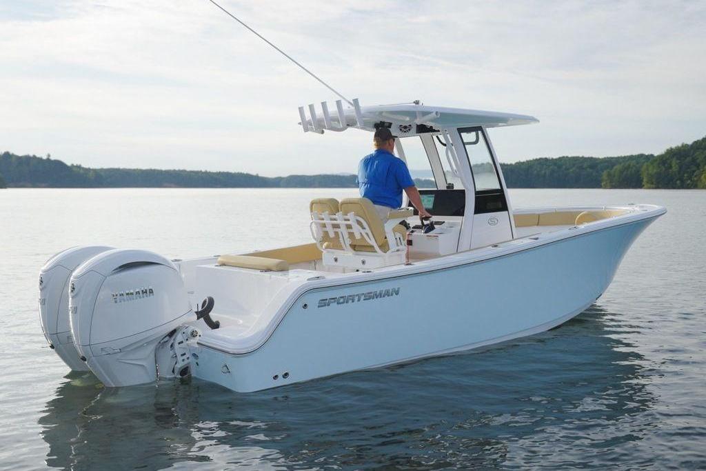 2026 Sportsman Open 252 Center Console