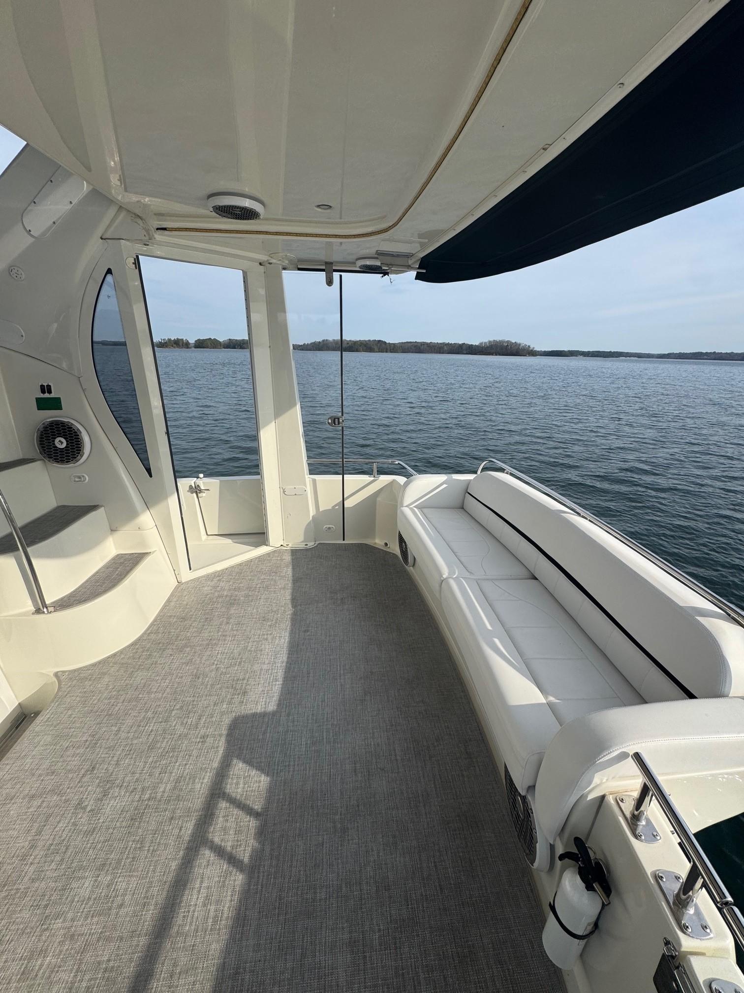 2005-carver-39-motor-yacht-power-9695152-20250226130040644-1_XLARGE