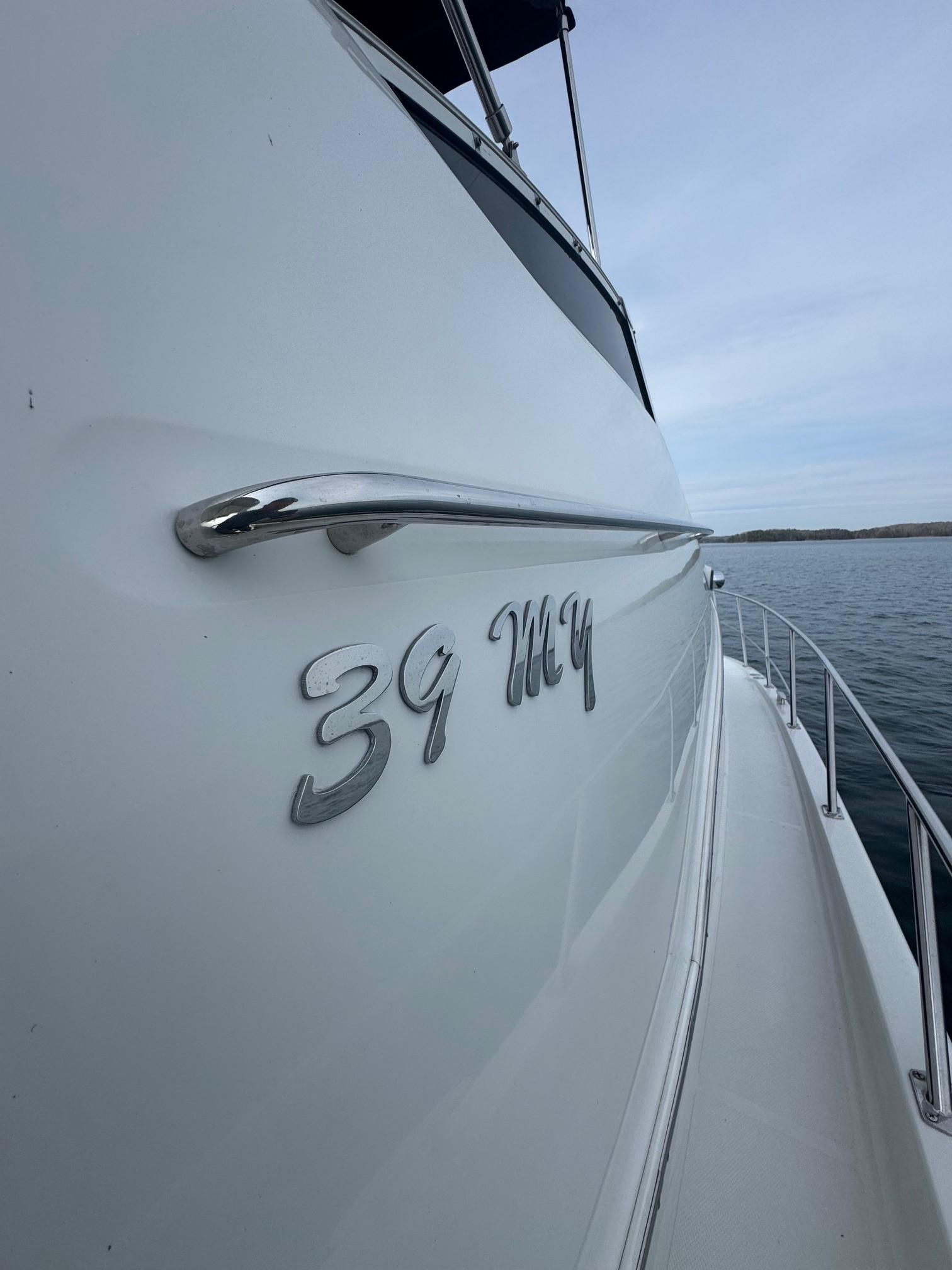 2005-carver-39-motor-yacht-power-9695152-20250226130103962-1_XLARGE