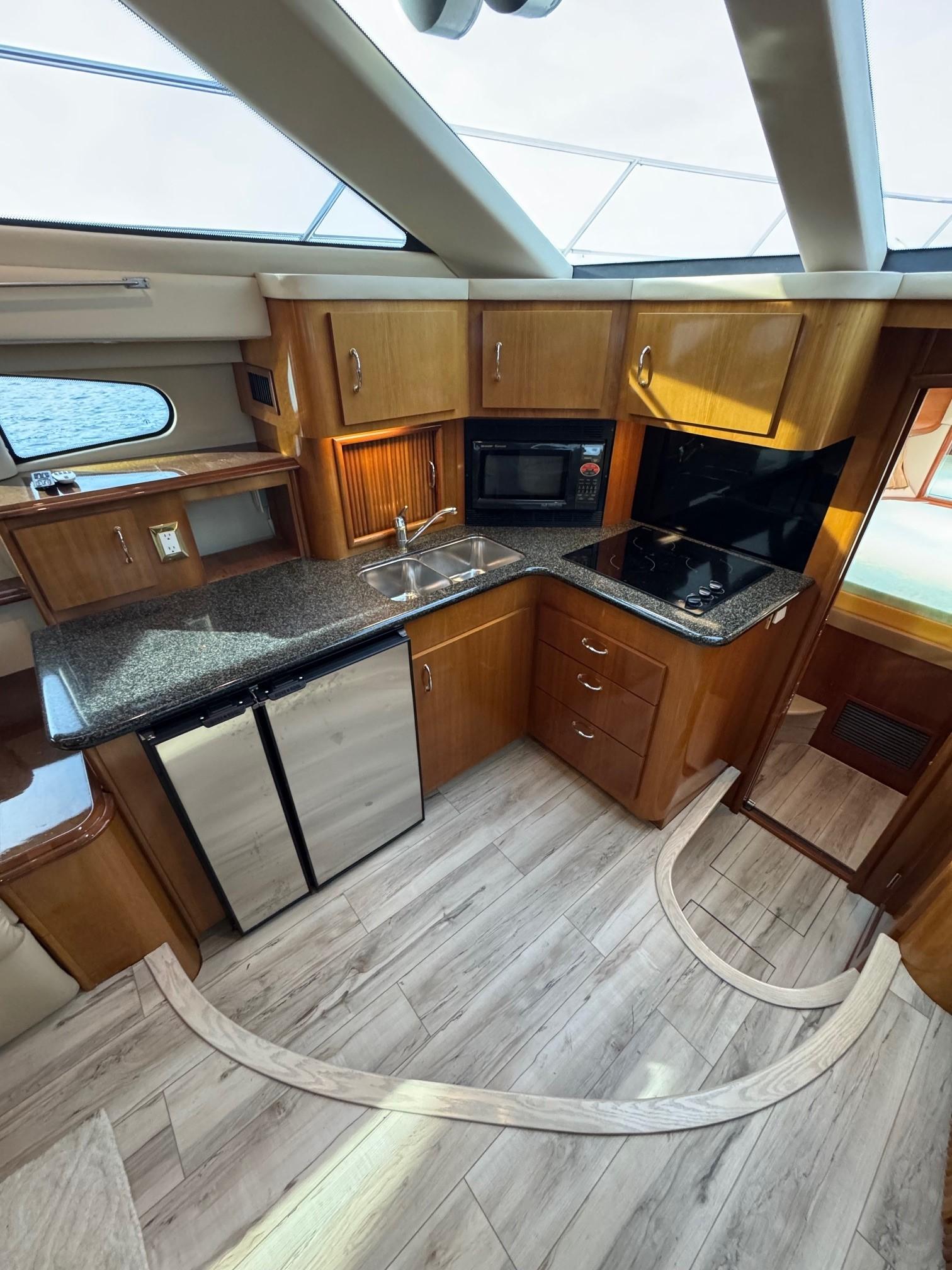2005-carver-39-motor-yacht-power-9695152-20250226130124694-1_XLARGE