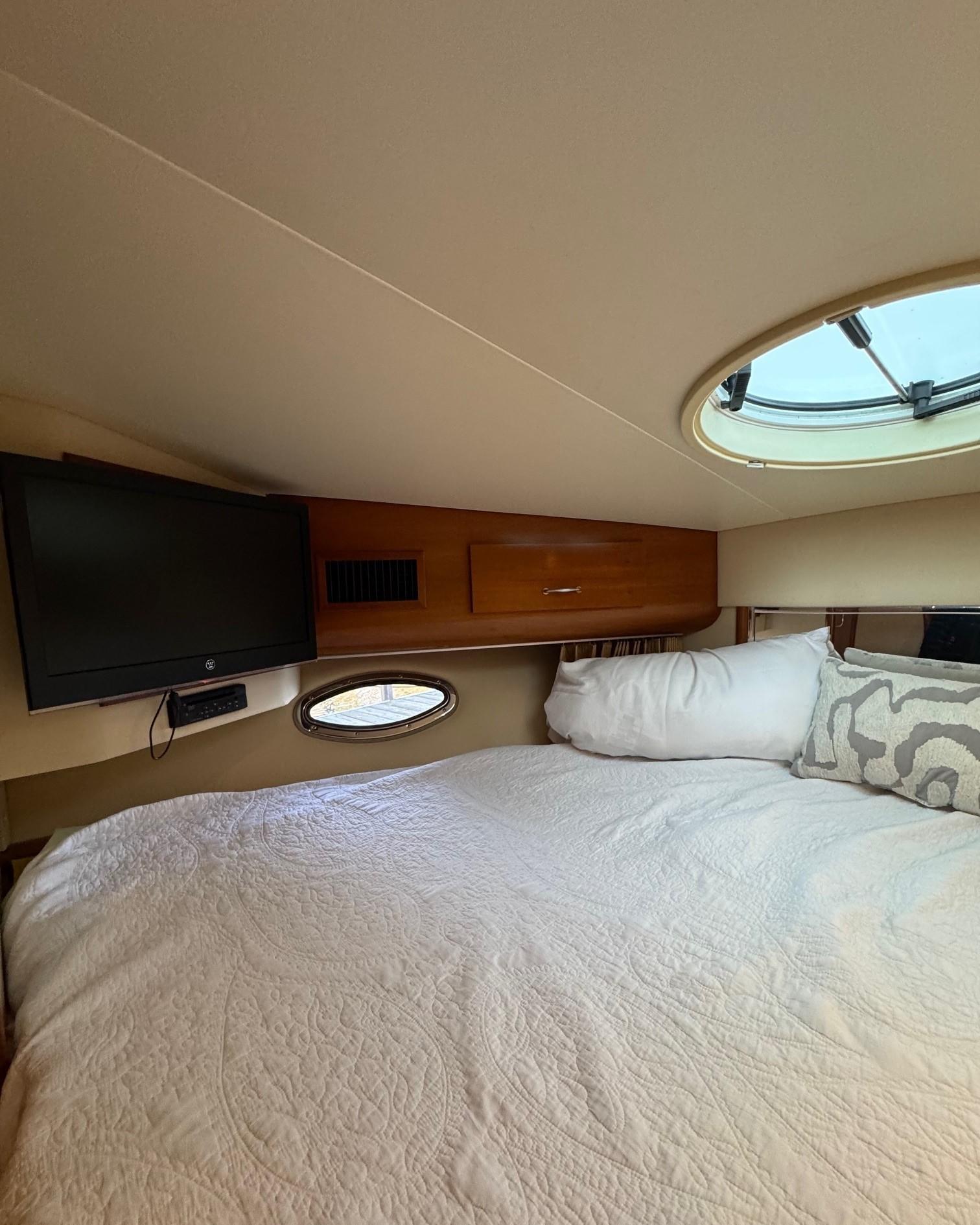 2005-carver-39-motor-yacht-power-9695152-20250226130143124-1_XLARGE