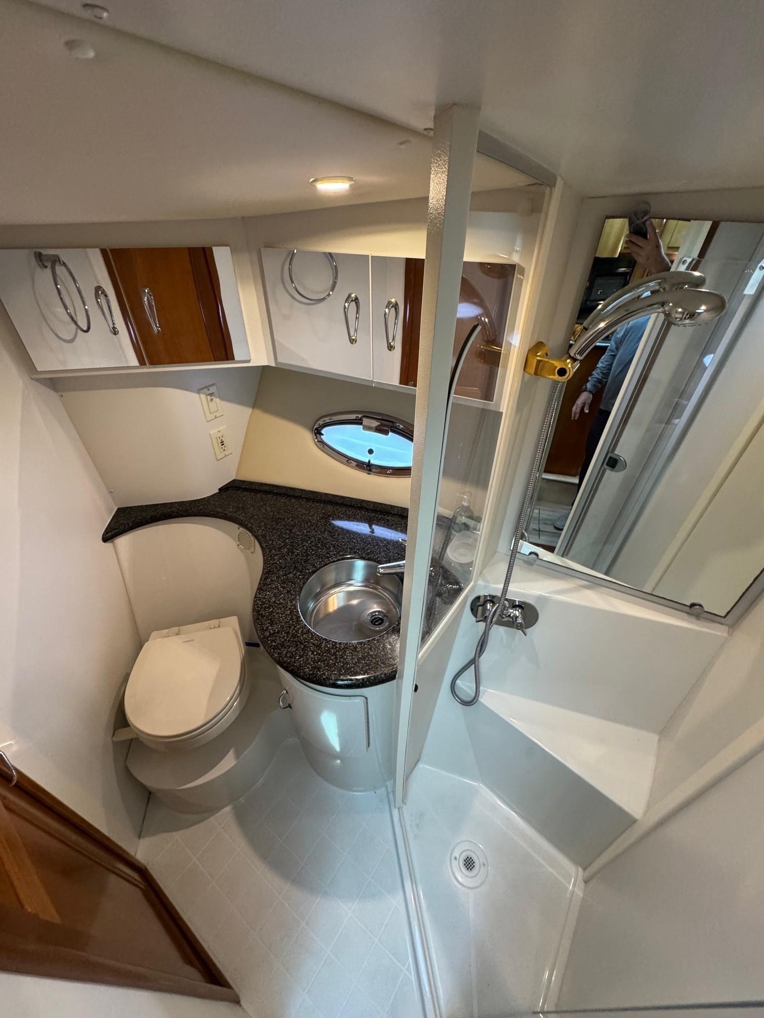 2005-carver-39-motor-yacht-power-9695152-20250226130149473-1_XLARGE