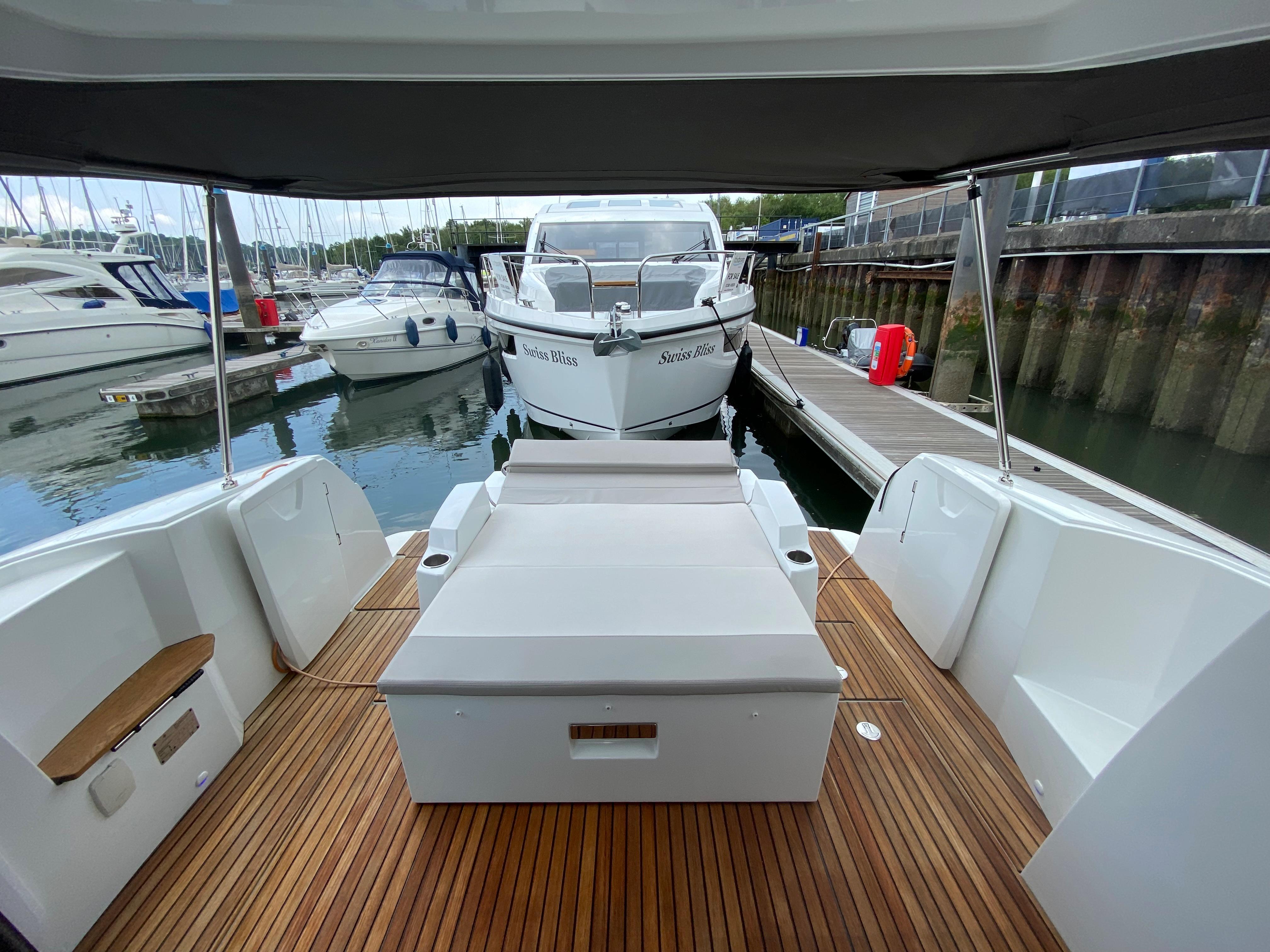 2016 Jeanneau NC 11