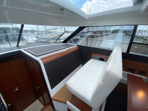 2016 Jeanneau NC 11