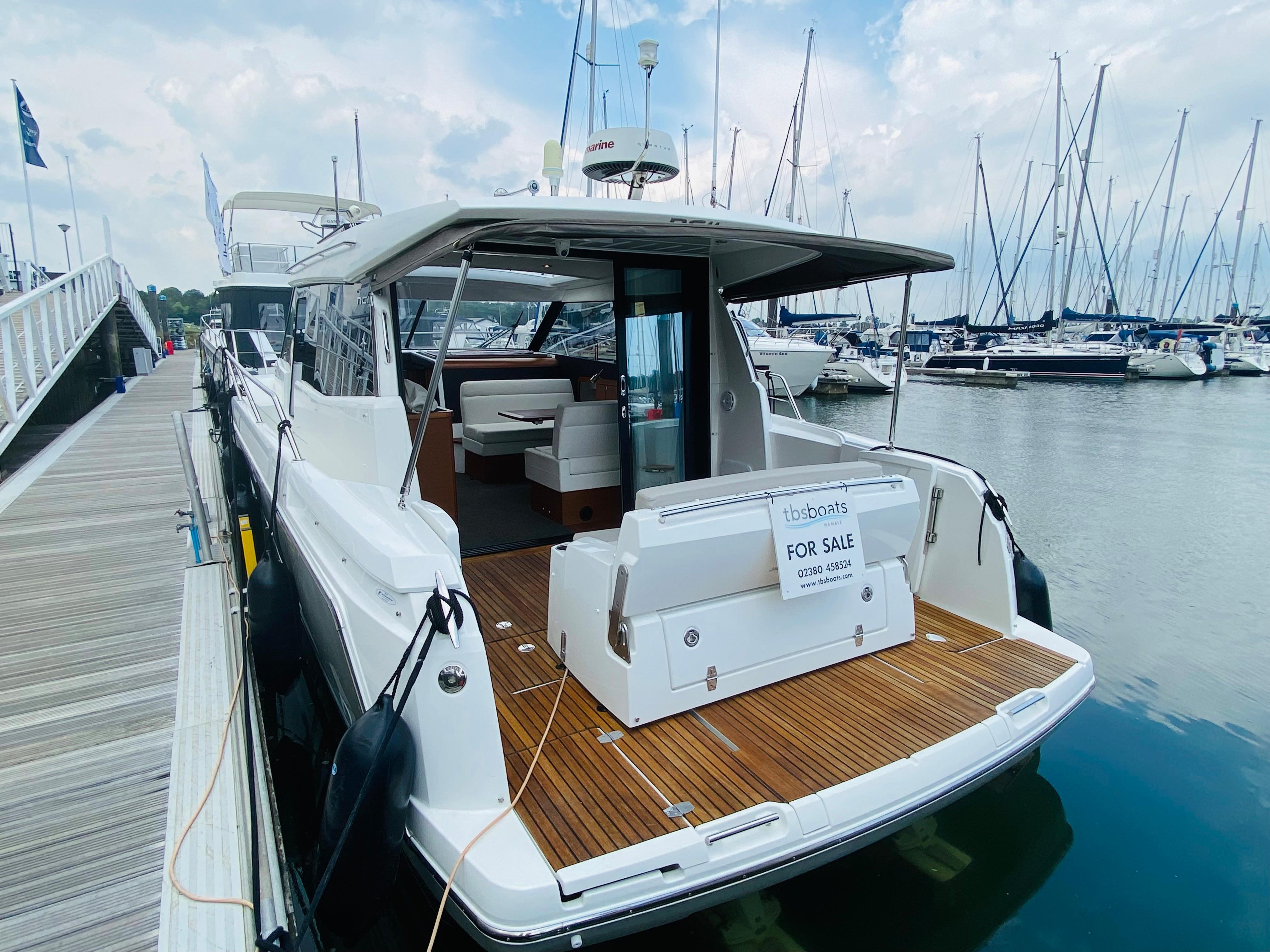 2016 Jeanneau NC 11