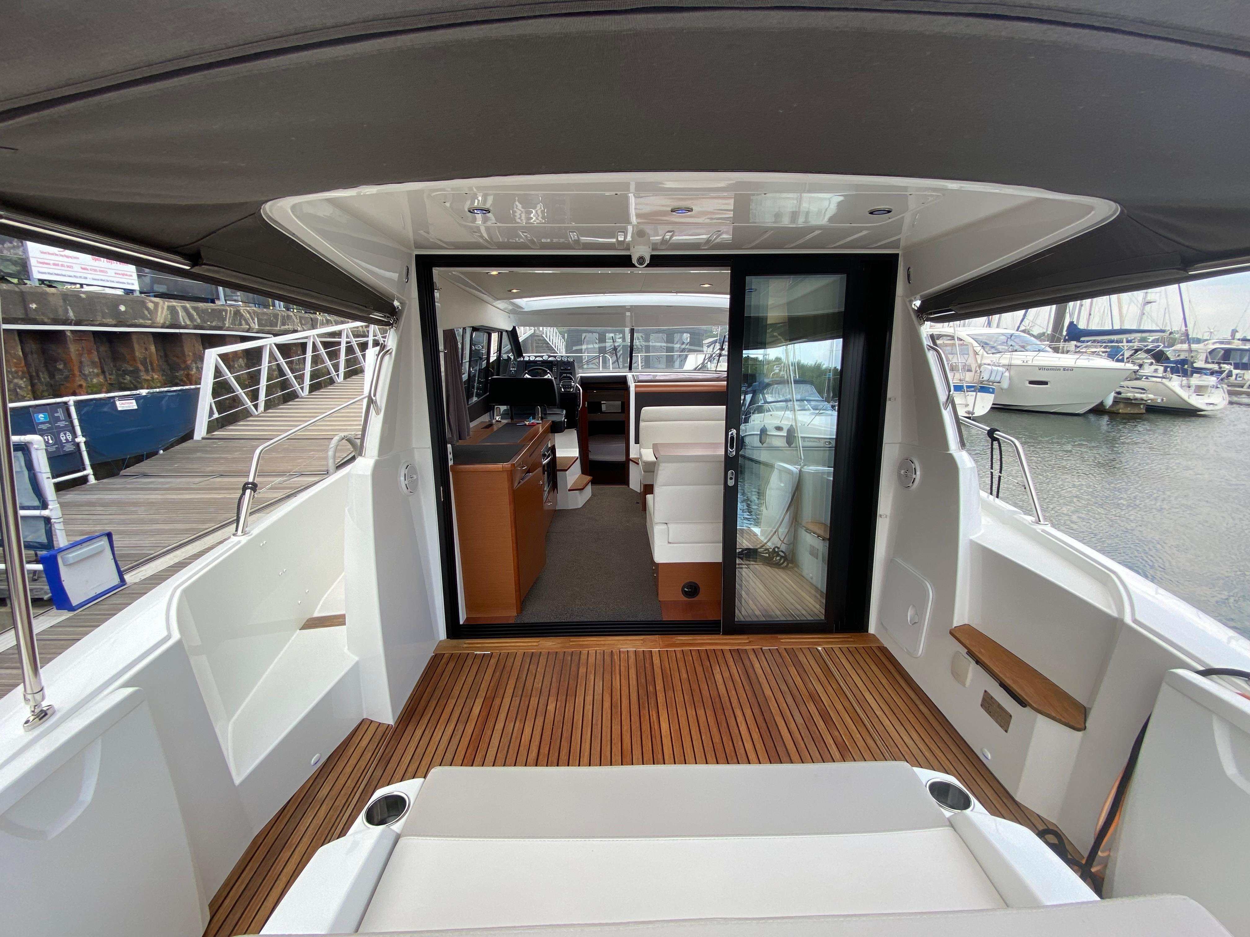 2016 Jeanneau NC 11