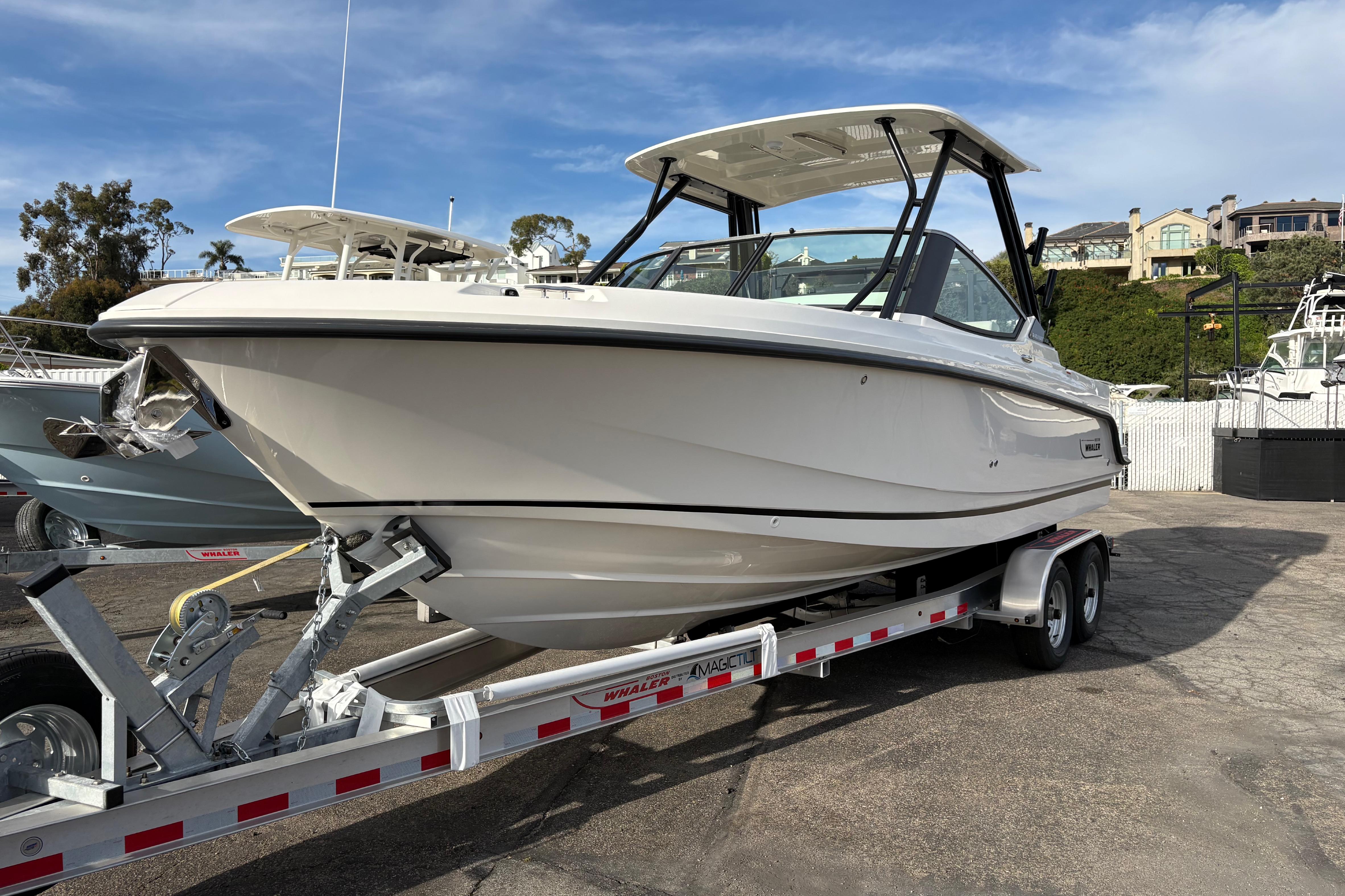 2026 Boston Whaler 240 Vantage #BW0449K inventory image at Sun Country Marine Group, Newport Beach