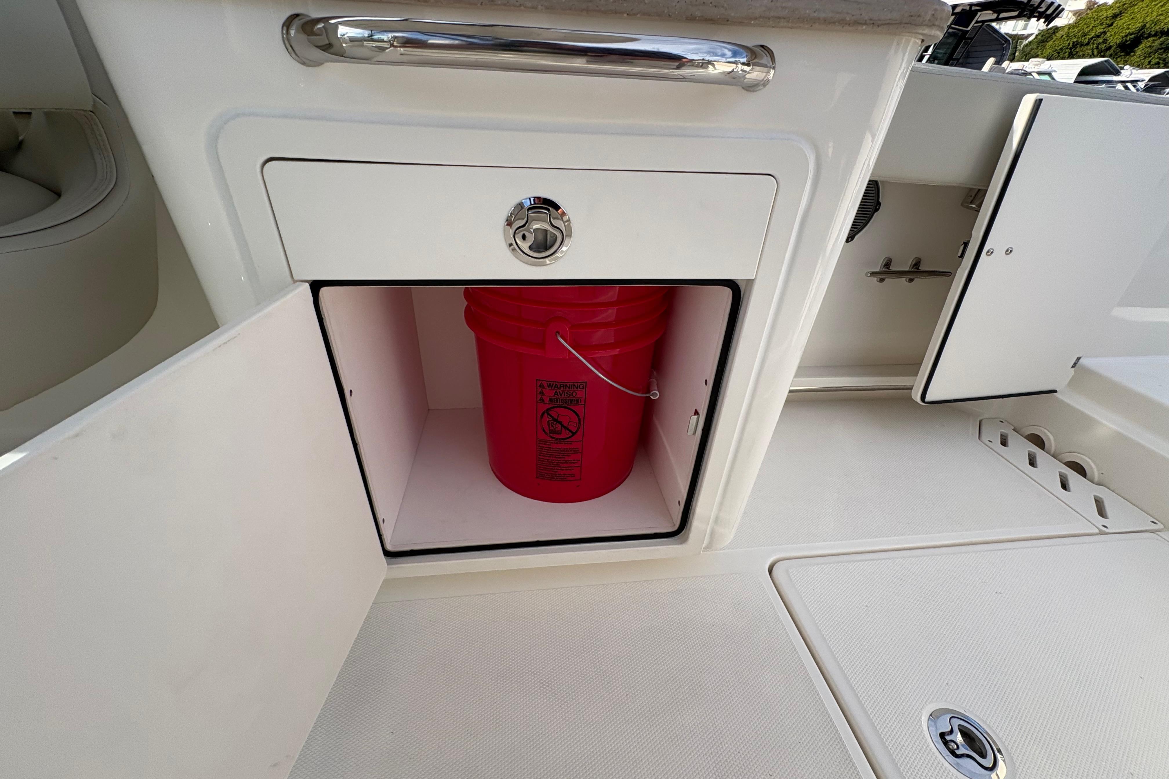 2026 Boston Whaler 240 Vantage #BW0449K inventory image at Sun Country Marine Group, Newport Beach