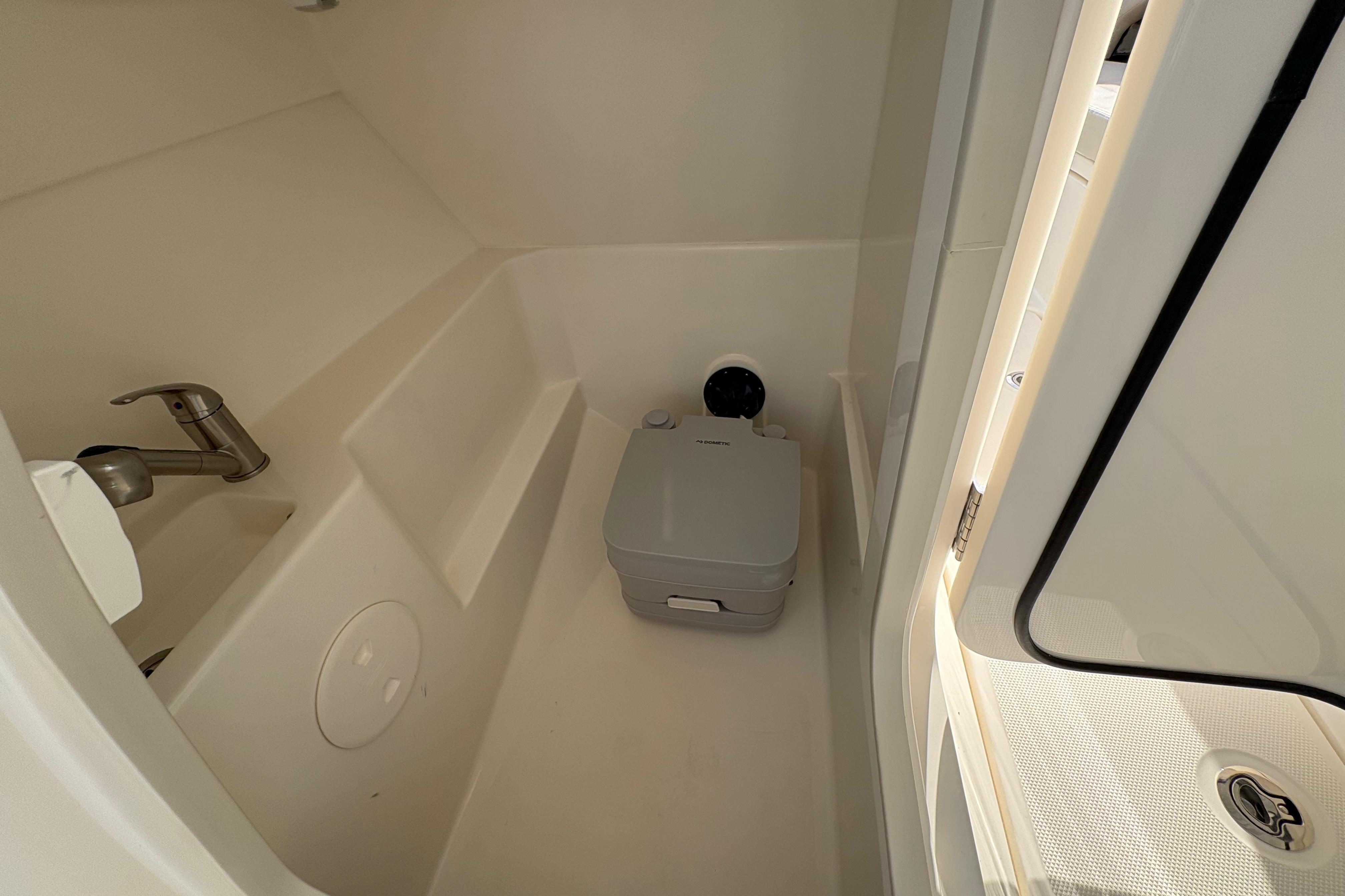 2026 Boston Whaler 240 Vantage #BW0449K inventory image at Sun Country Marine Group, Newport Beach