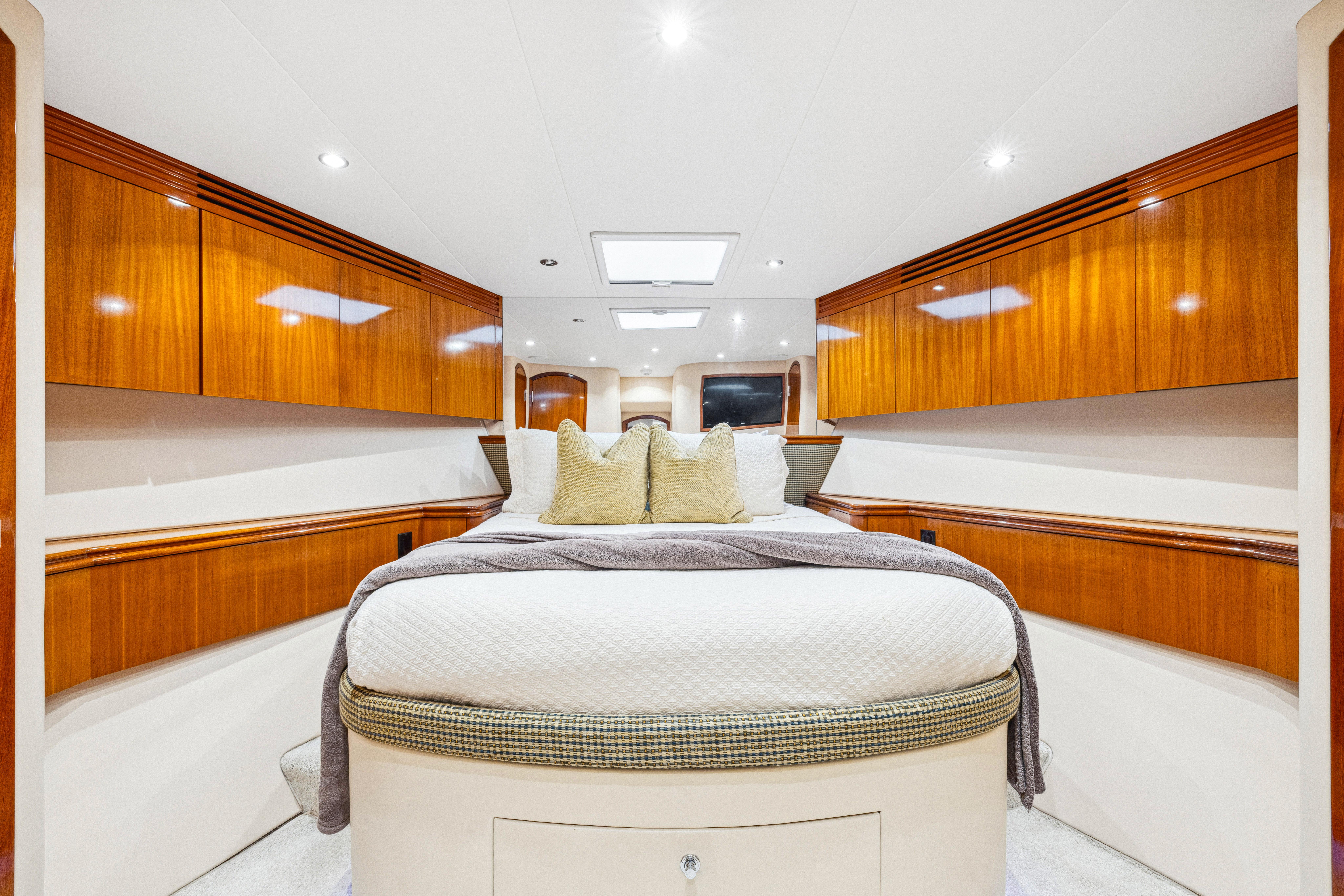 Hatteras-80 Motor Yacht 2005-Corporate Approved 2 FL-US-9745161 | Thumbnail