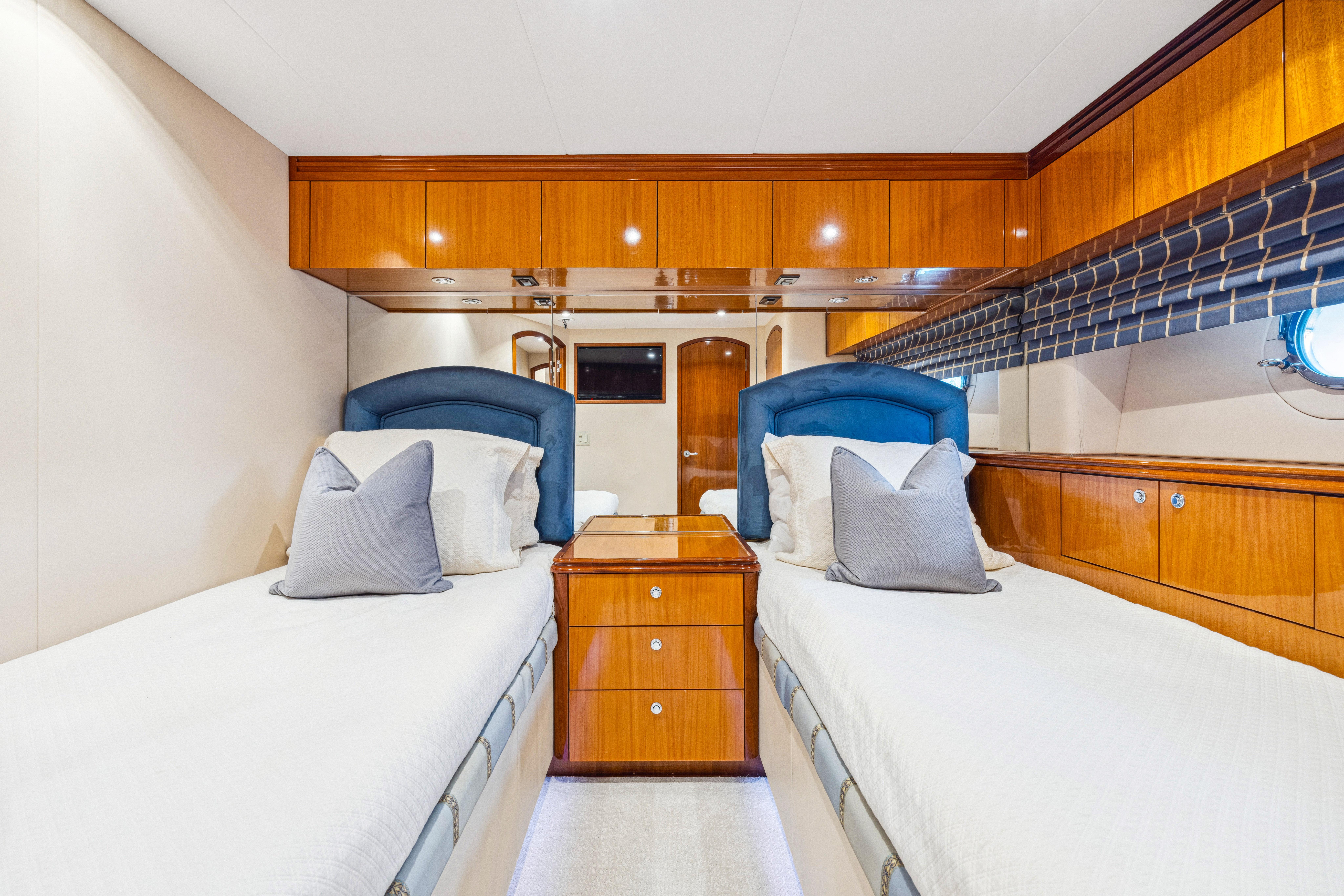 Hatteras-80 Motor Yacht 2005-Corporate Approved 2 FL-US-9745161 | Thumbnail