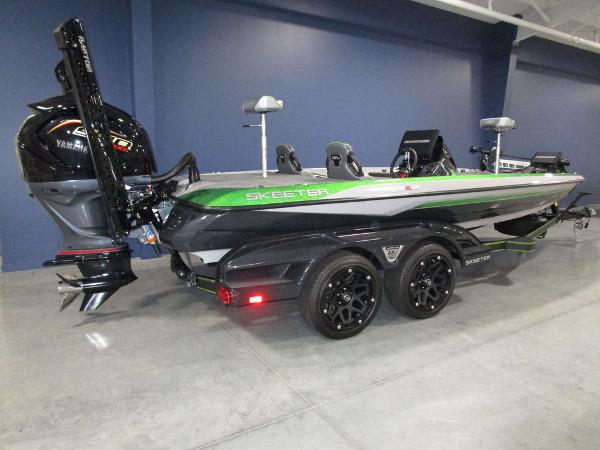 2022 Skeeter boat for sale, model of the boat is FXR20 Apex & Image # 2 of 56