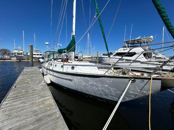 37' Pacific Seacraft, Listing Number 100915657, Image No. 2