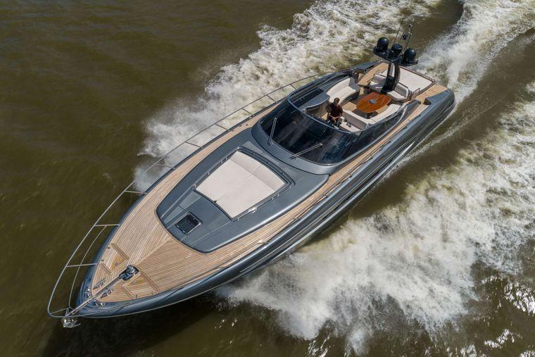 2015 Riva 63 Virtus ISOLA