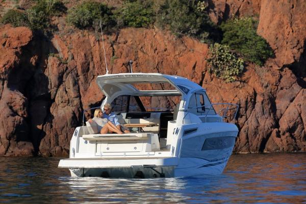 2019 Jeanneau Leader 33