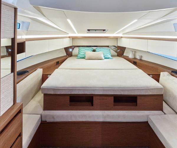 2019 Jeanneau Leader 33