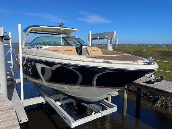 Photo of 2023 Chris-Craft 35'