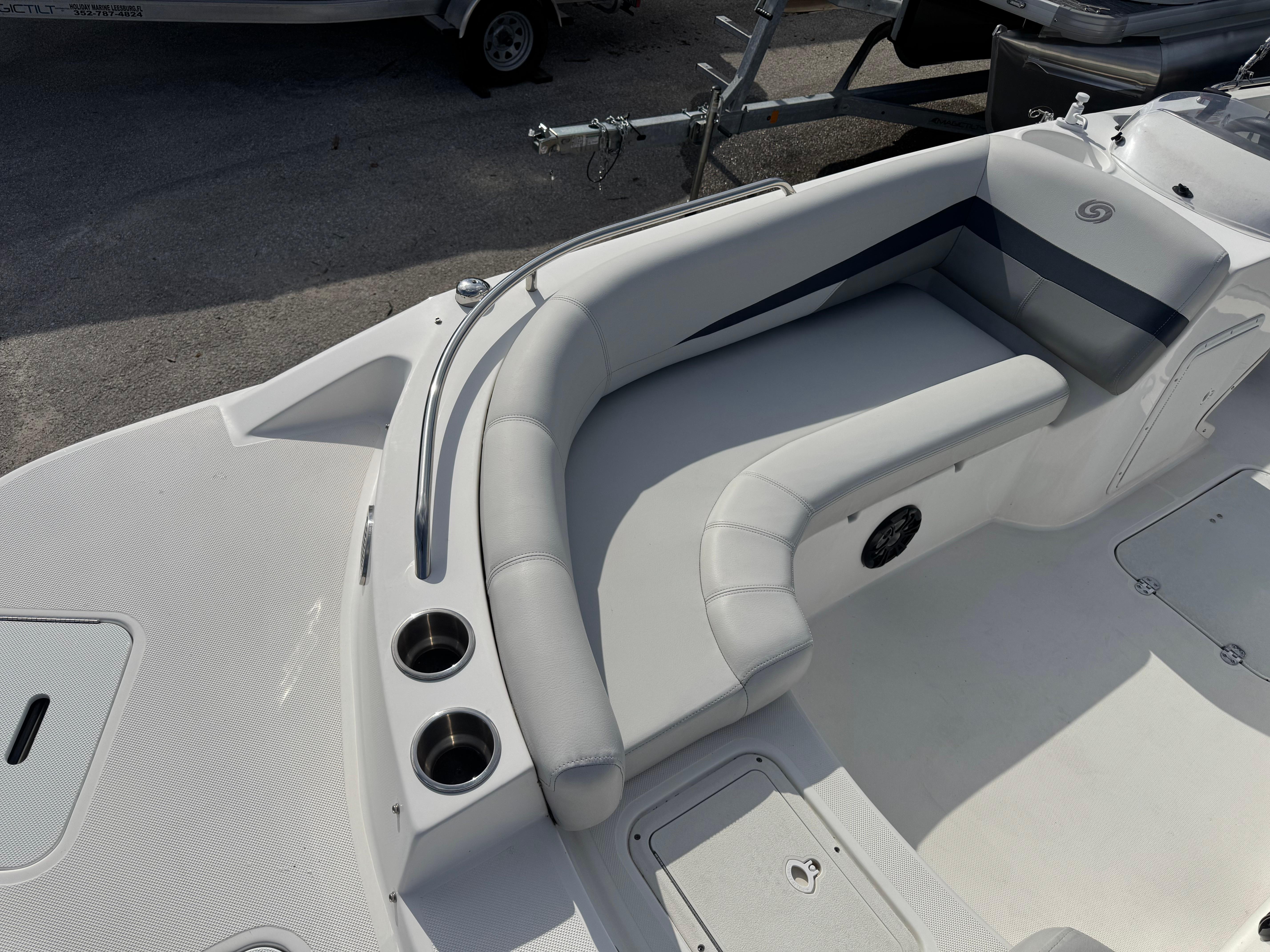 2023 Hurricane SUNDECK SPORT 201-4