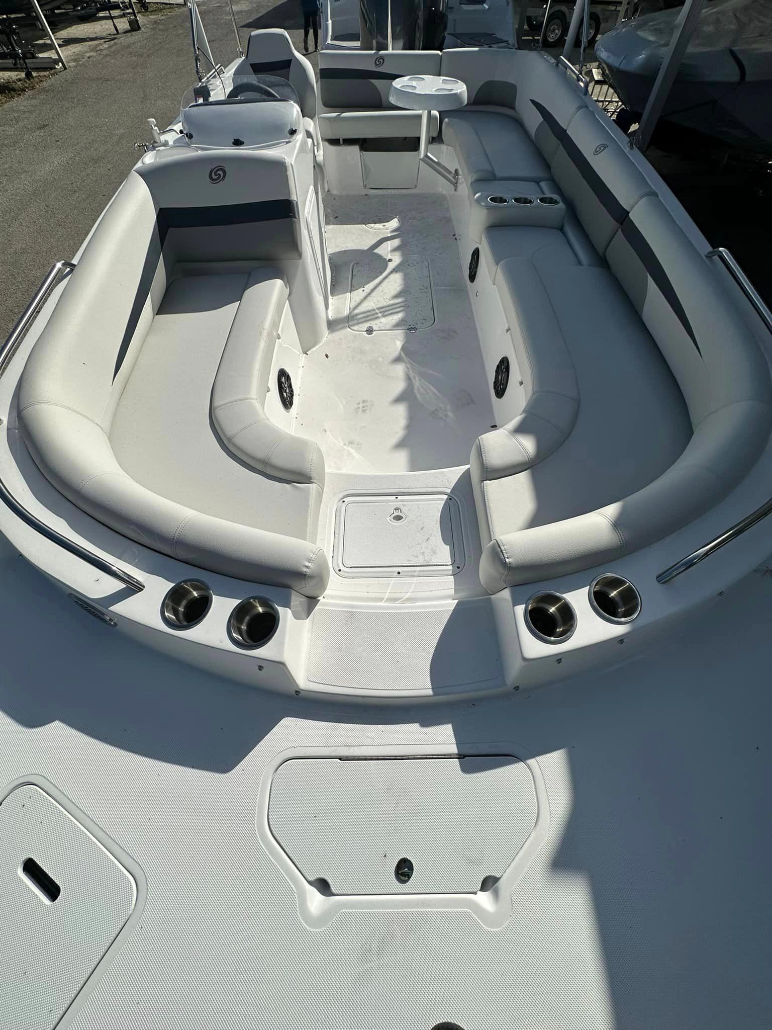 2023 Hurricane SUNDECK SPORT 201-2