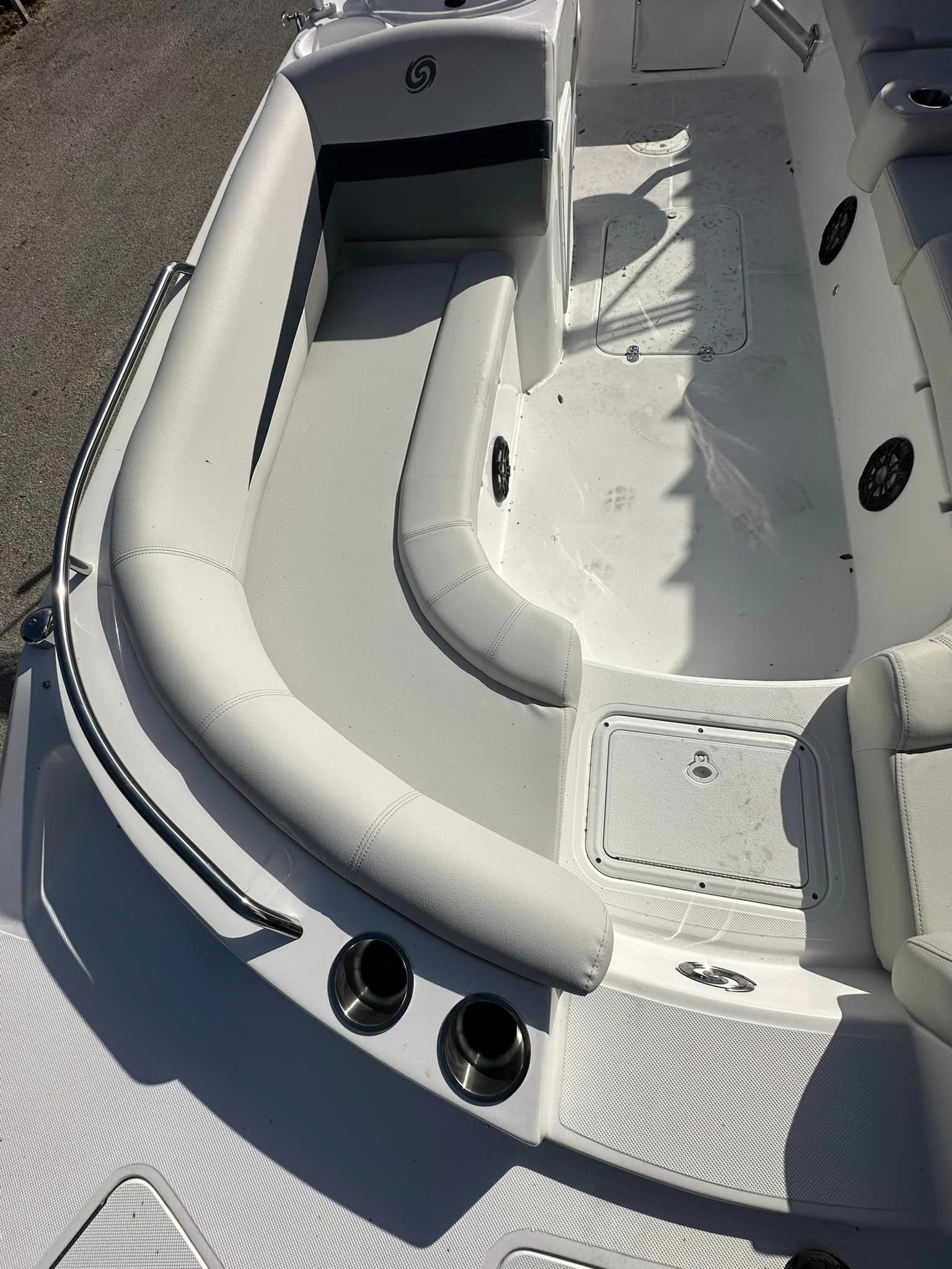 2023 Hurricane SUNDECK SPORT 201-5