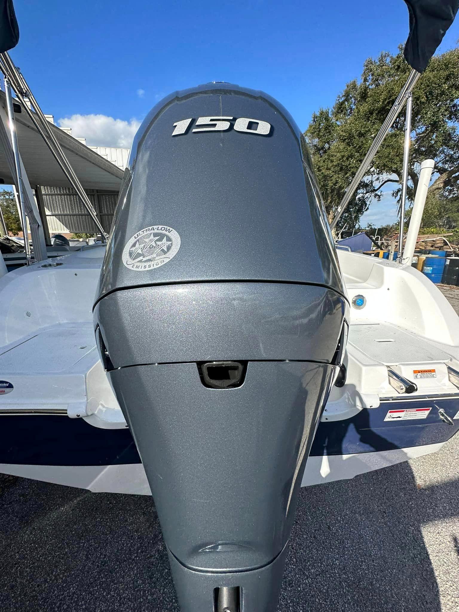 2023 Hurricane SUNDECK SPORT 201-6