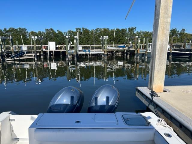 2014 Sea Hunt Gamefish 27 Forward Seating