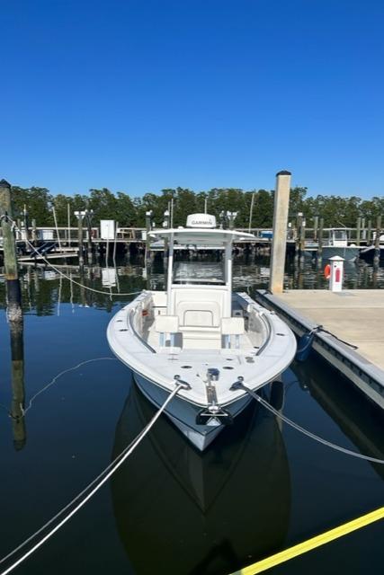 2014 Sea Hunt Gamefish 27 Forward Seating