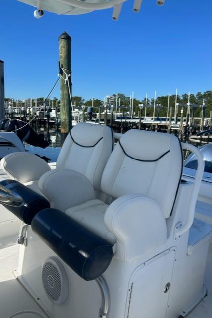 2014 Sea Hunt Gamefish 27 Forward Seating