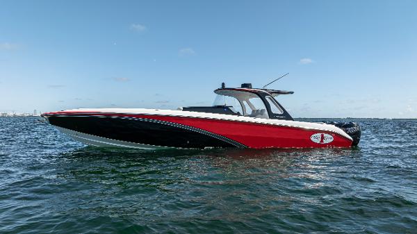 2016 Cigarette 41 GTR