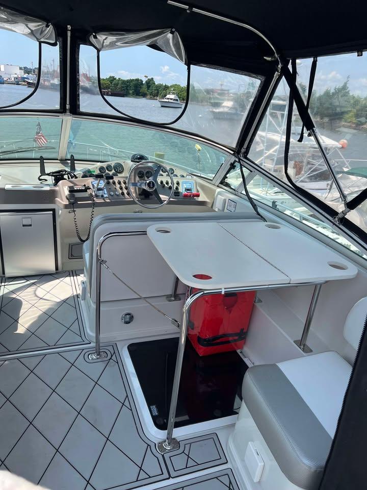 1997 Carver 350 Mariner