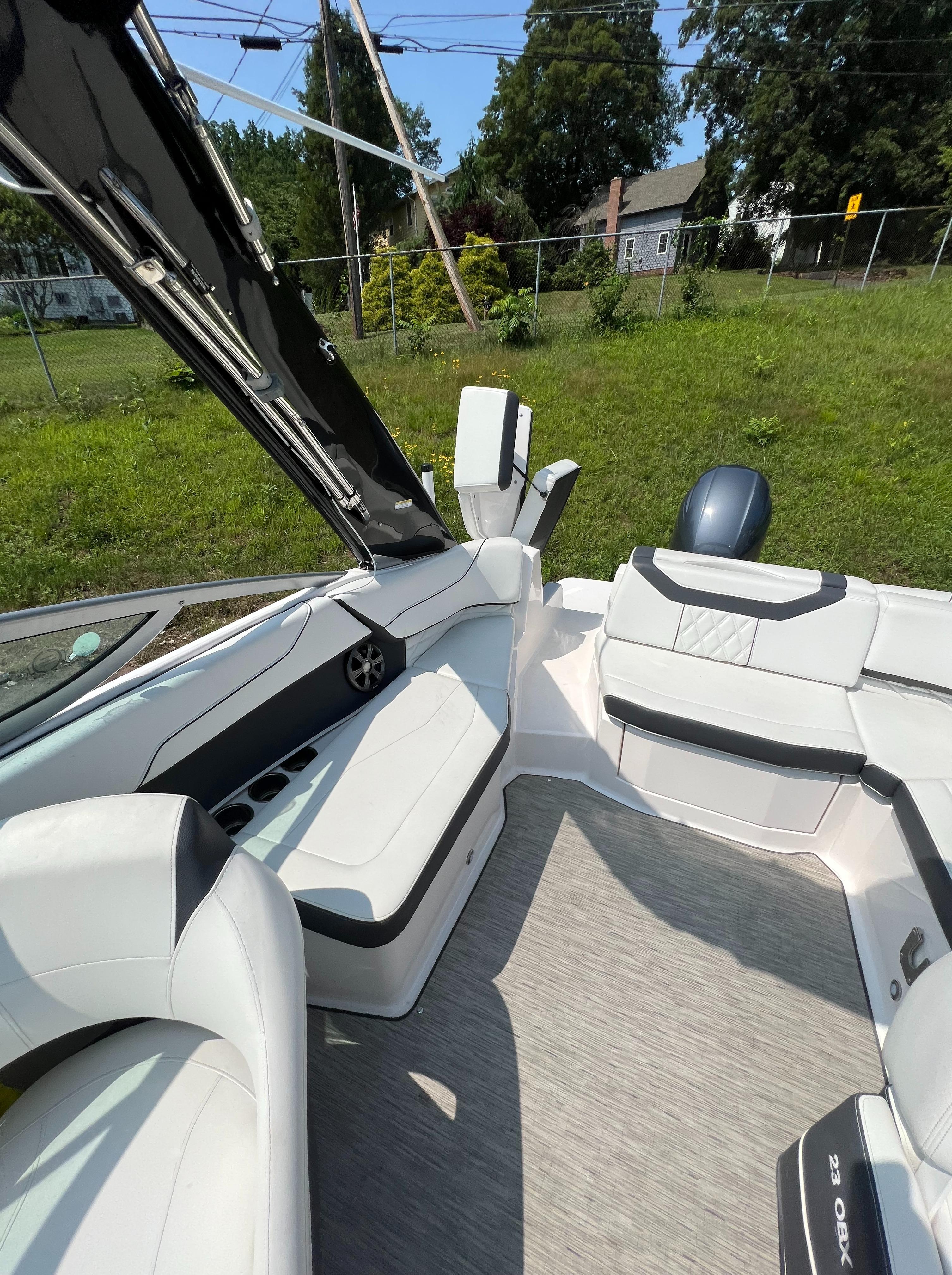 2018 Regal 23 OBX-13