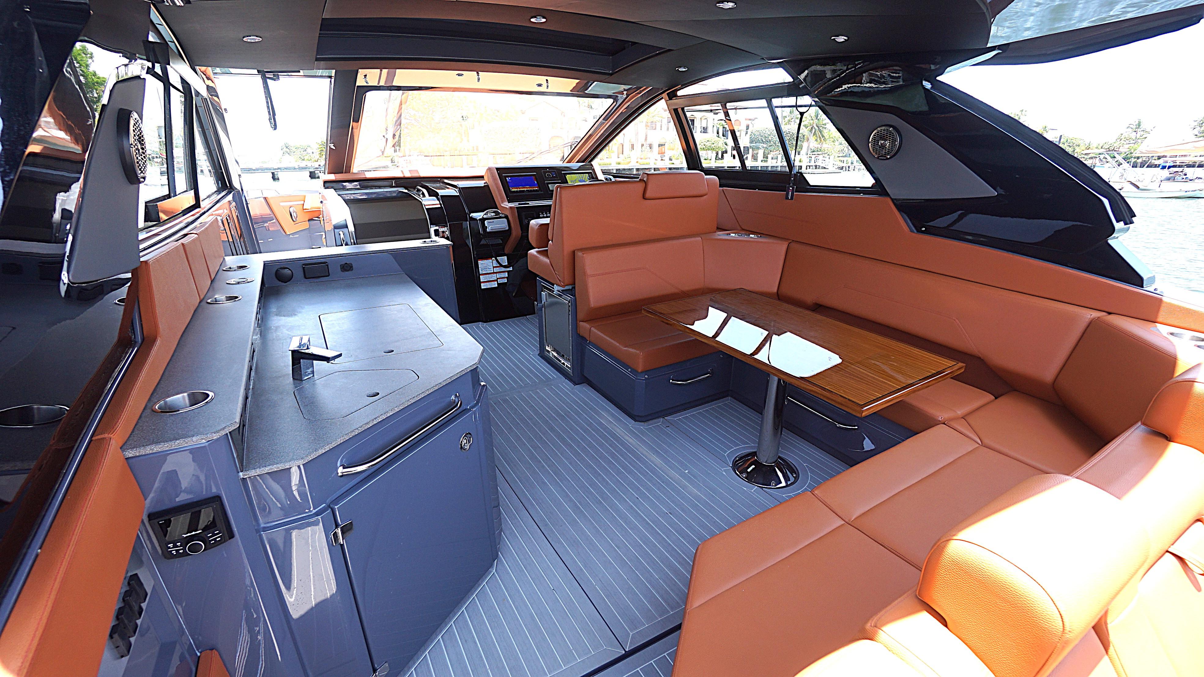 2023-cruisers-yachts-42-gls-ob-power-9825191-20250603111405190-1_XLARGE