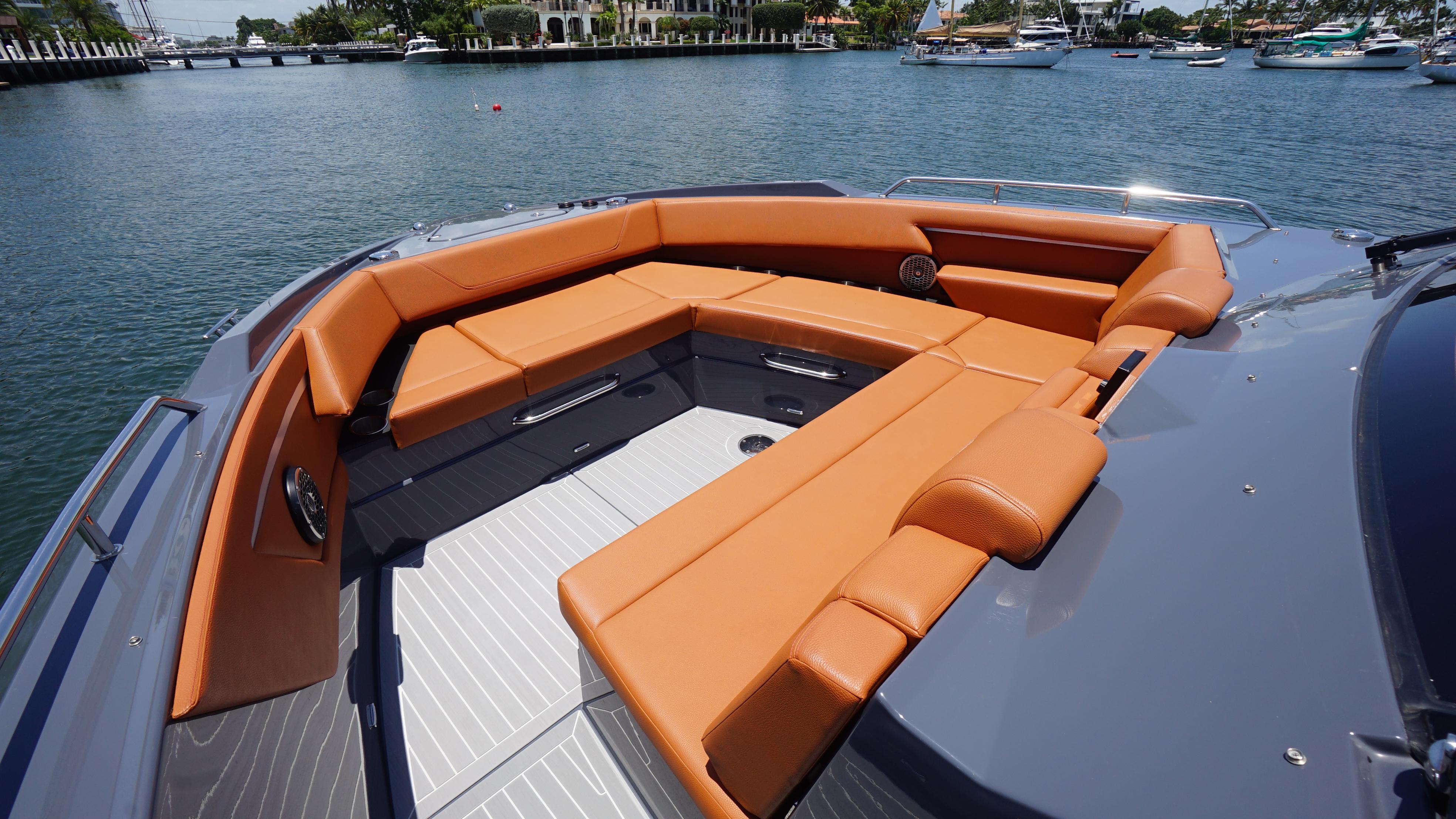 2023-cruisers-yachts-42-gls-ob-power-9825191-20250603111430313-1_XLARGE