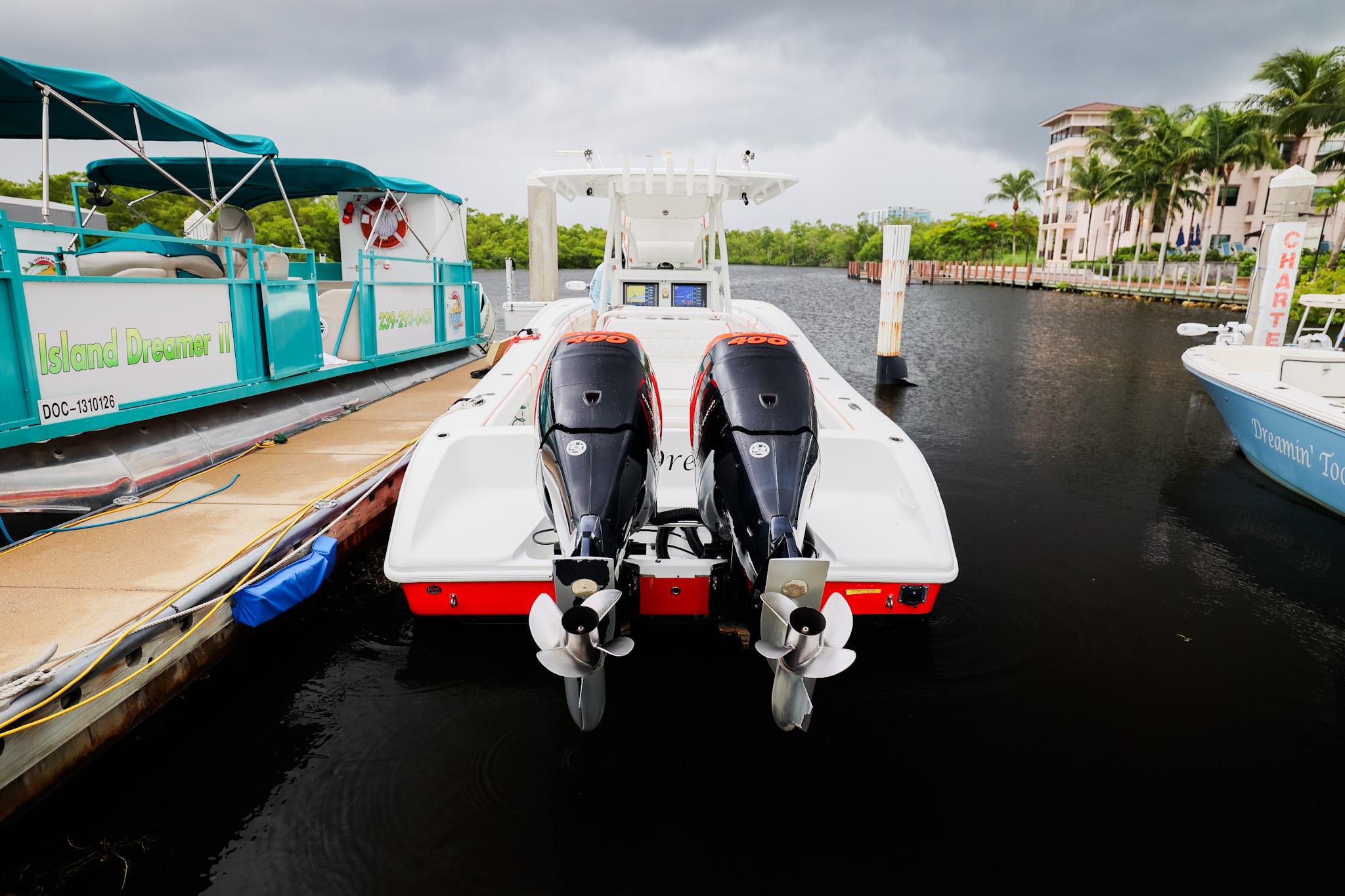 Still Dreamin Yacht Photos Pics 2015 Yellowfin 32 - Engines