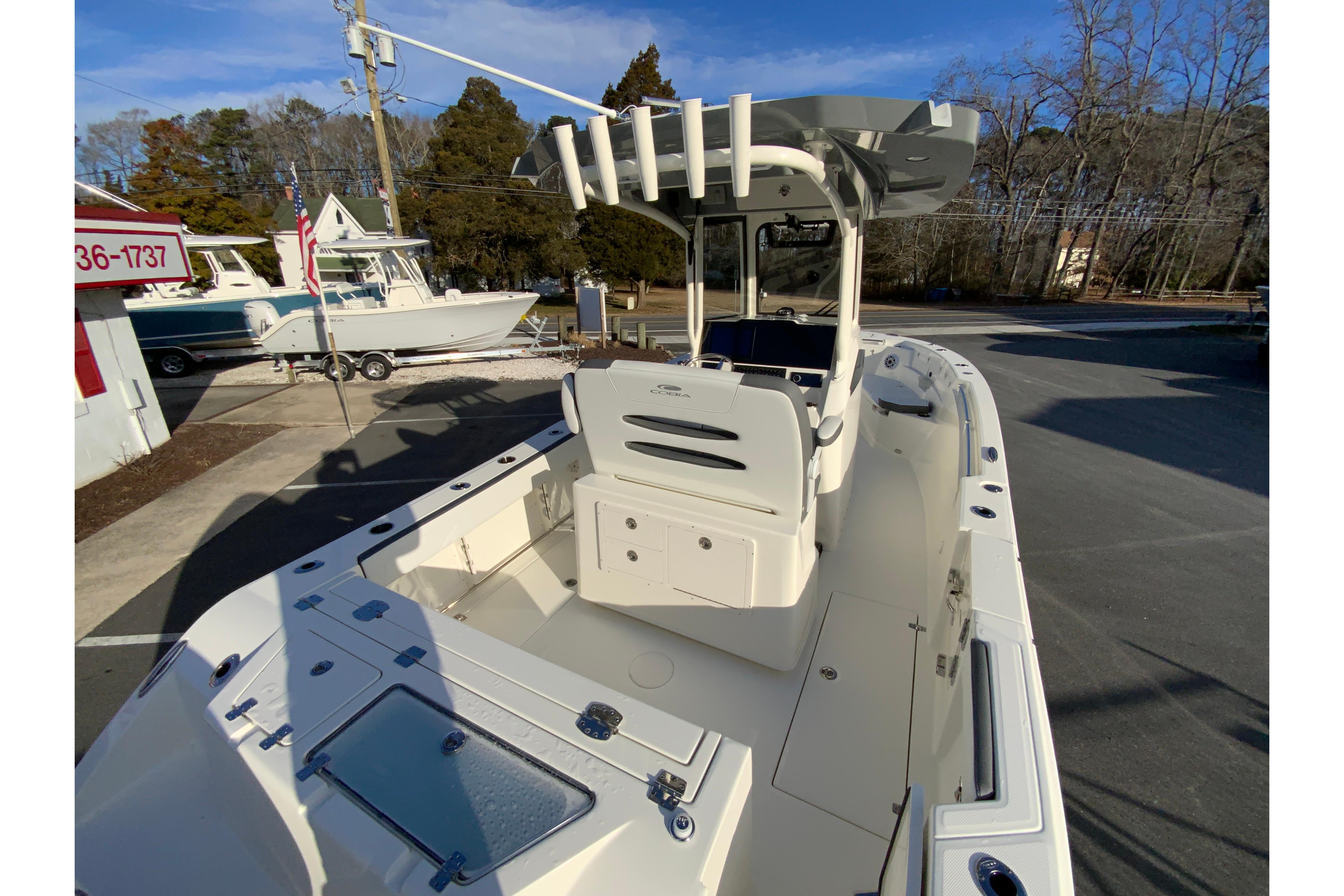 2026 Cobia 245 Center Console-10