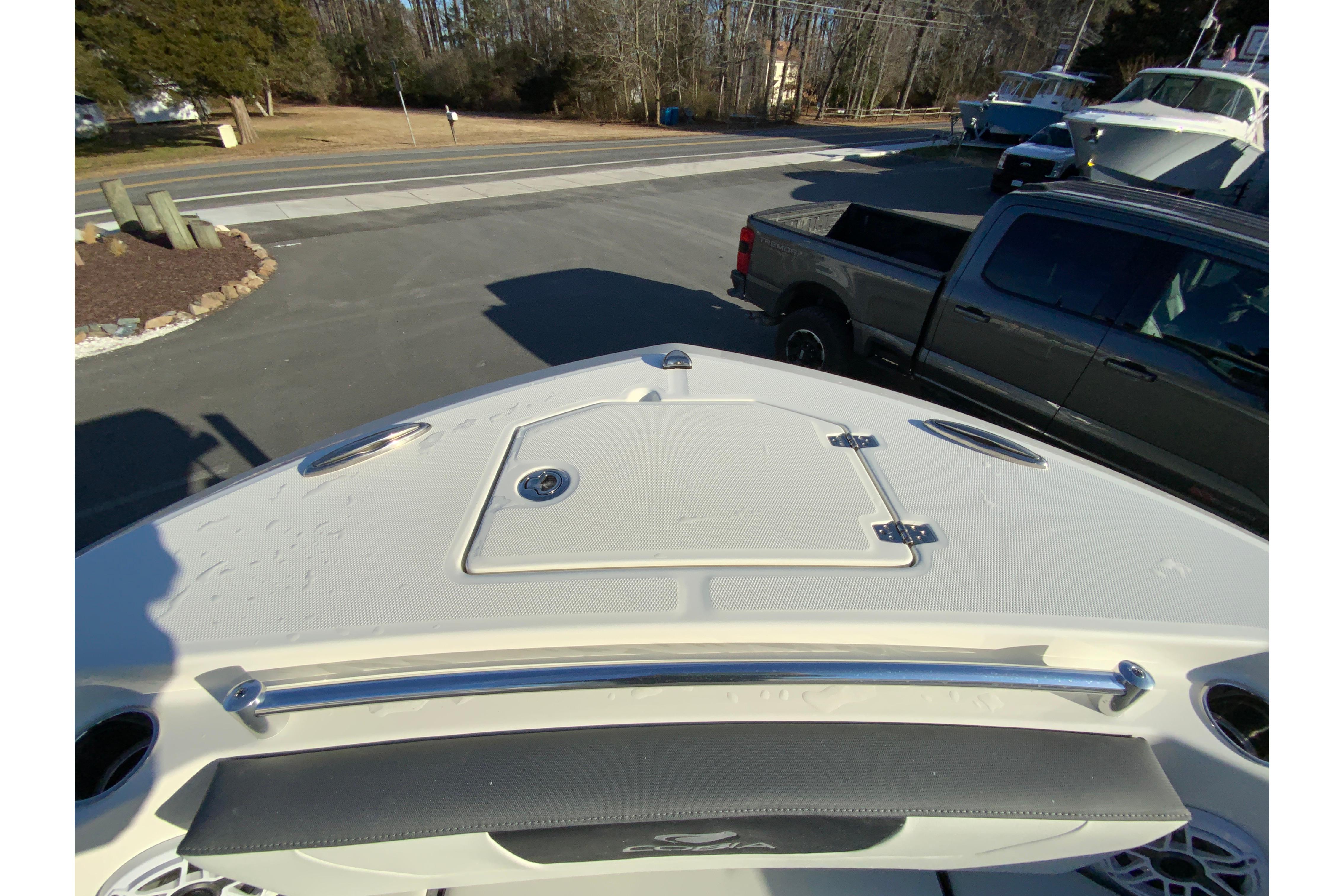 2026 Cobia 245 Center Console-28