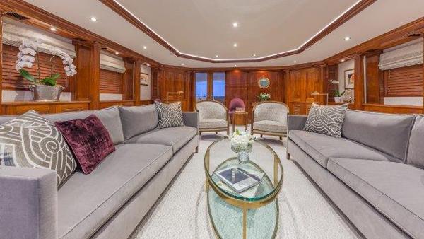 Breaux Bay Craft 124 ARIADNE - Salon
