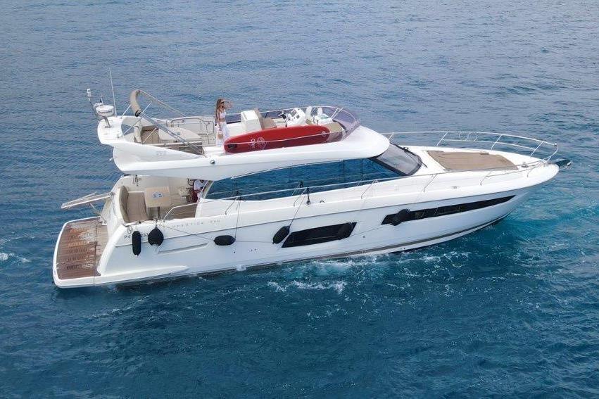 2015 Prestige 52 