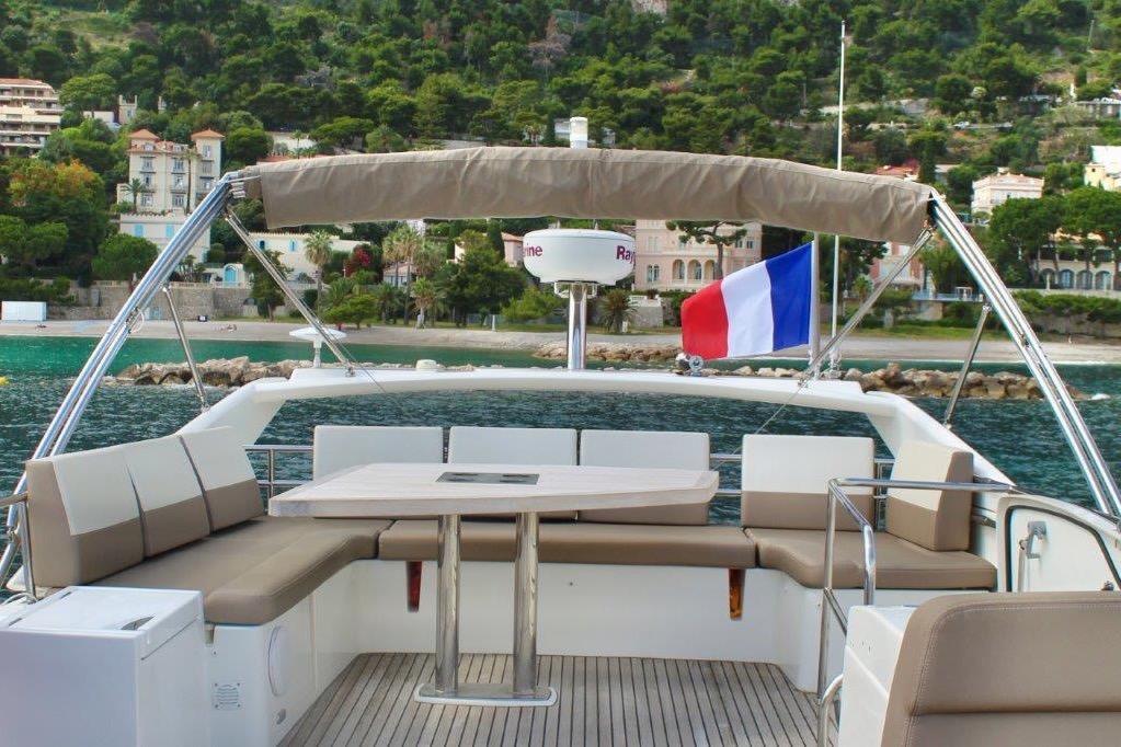 2015 Prestige 52 