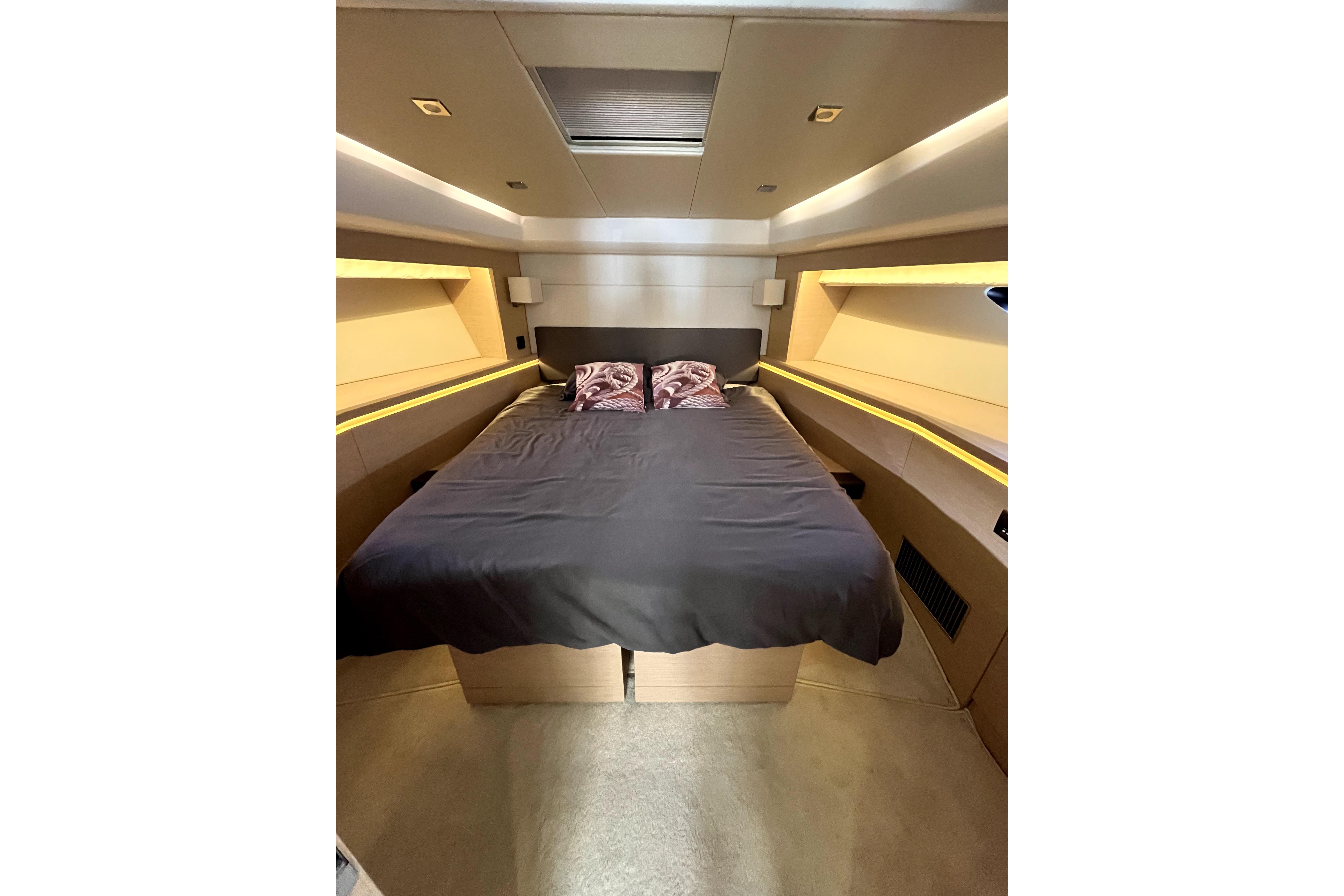 2015 Prestige 52 