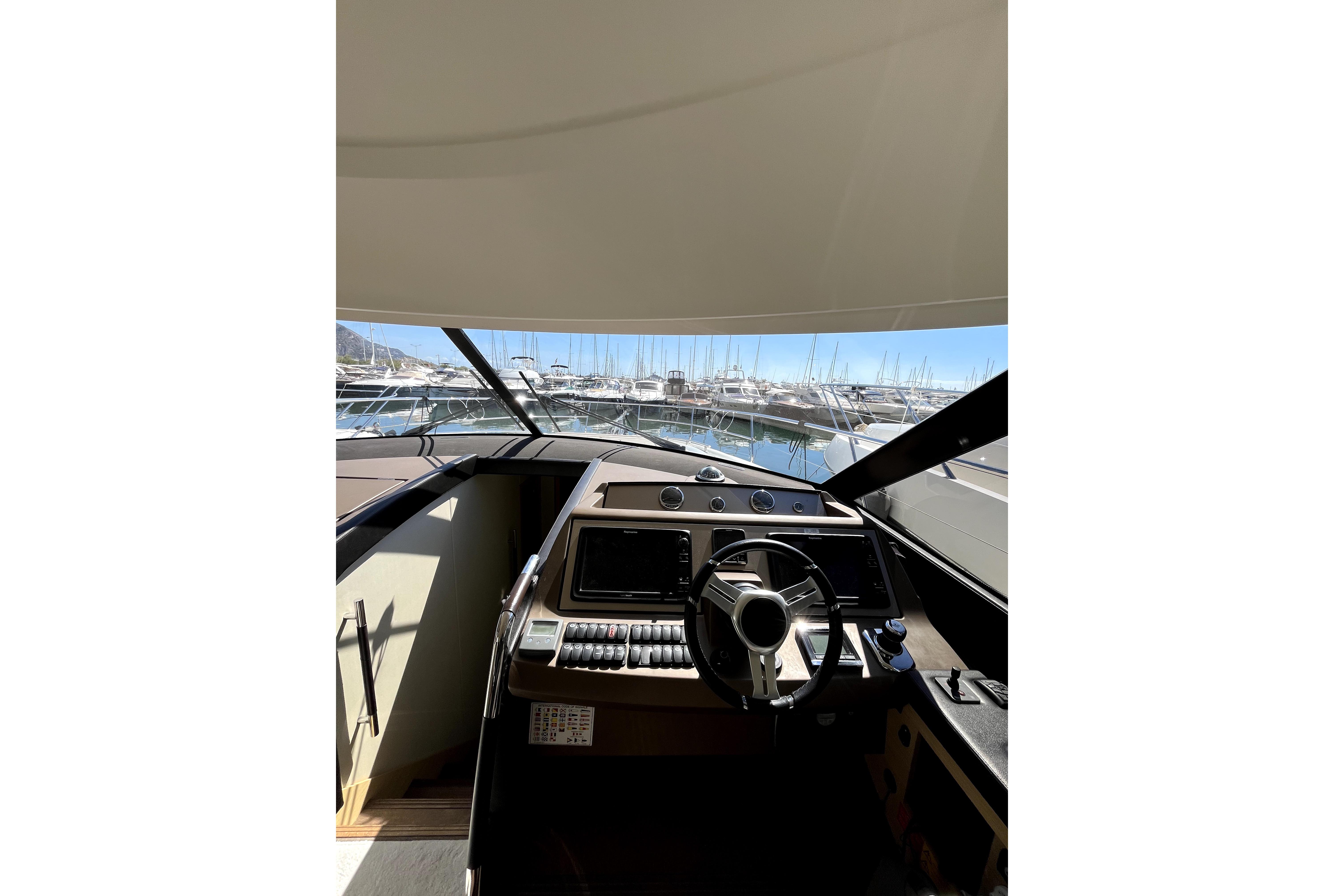 2015 Prestige 52 