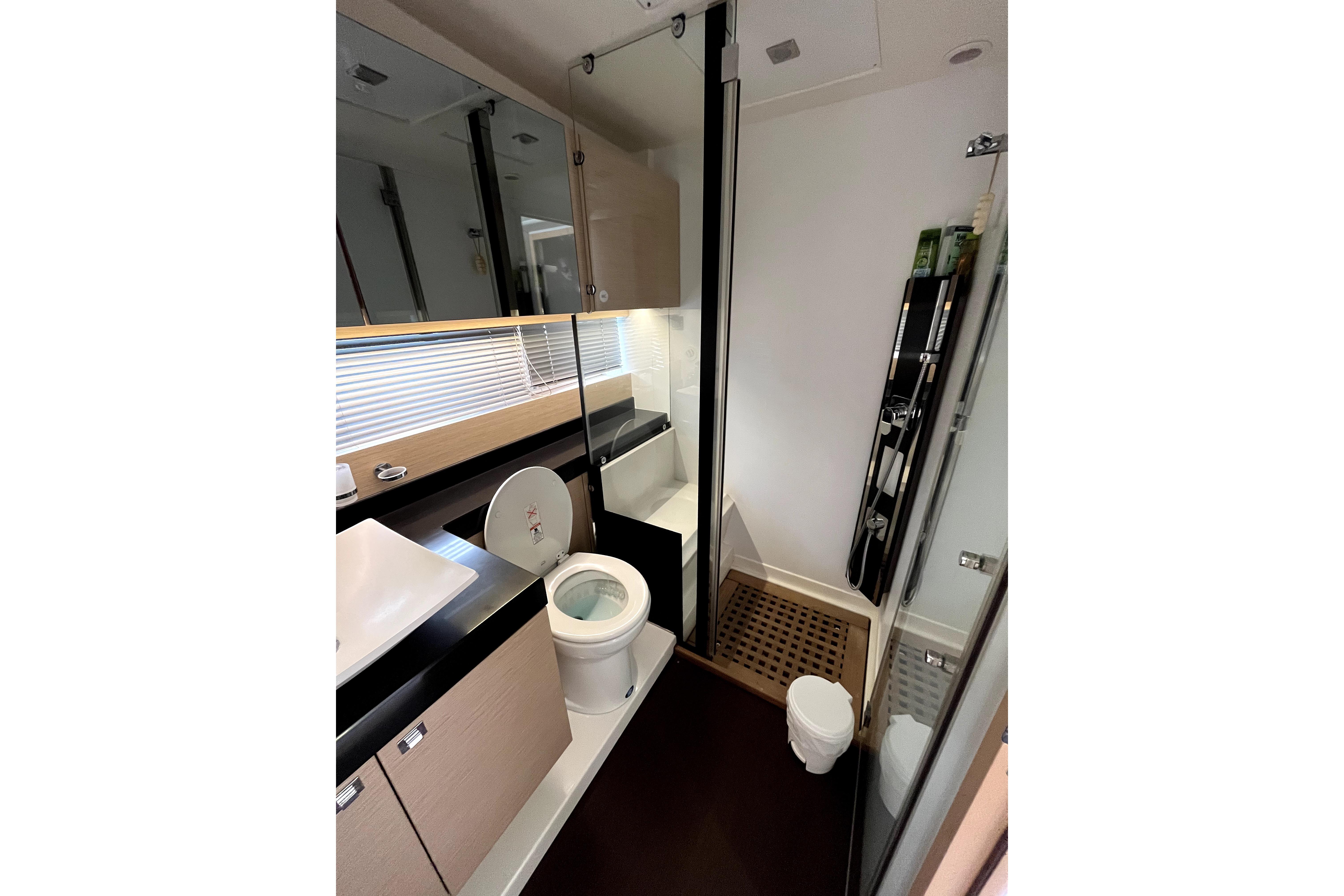 2015 Prestige 52 