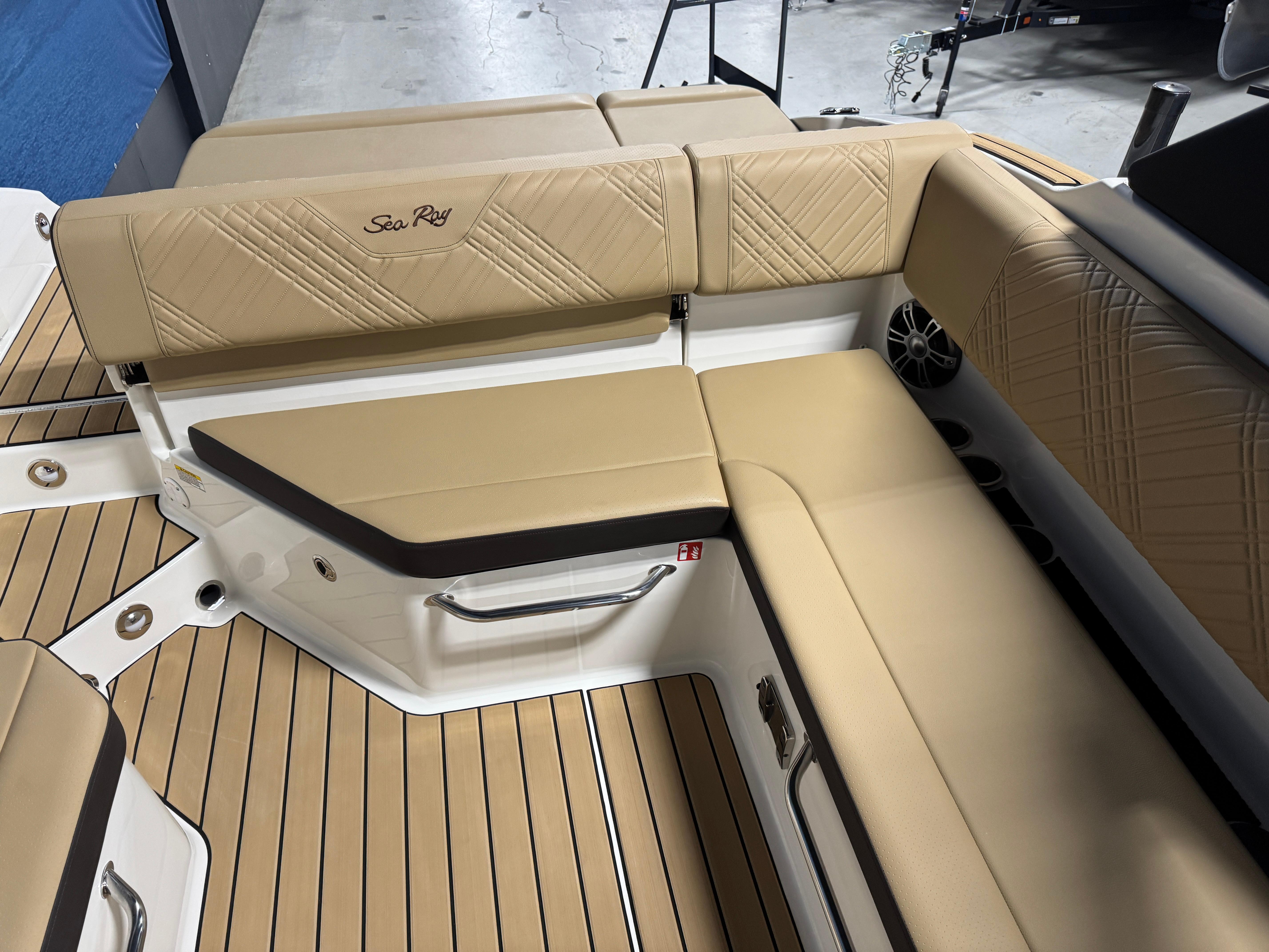 2025 Sea Ray SDX 270 Surf #S1923C inventory image at Sun Country Marine Group, Irvine 2025 Sea Ray SDX 270 Surf #S1923C inventory image at Sun Country Marine Group, Irvine