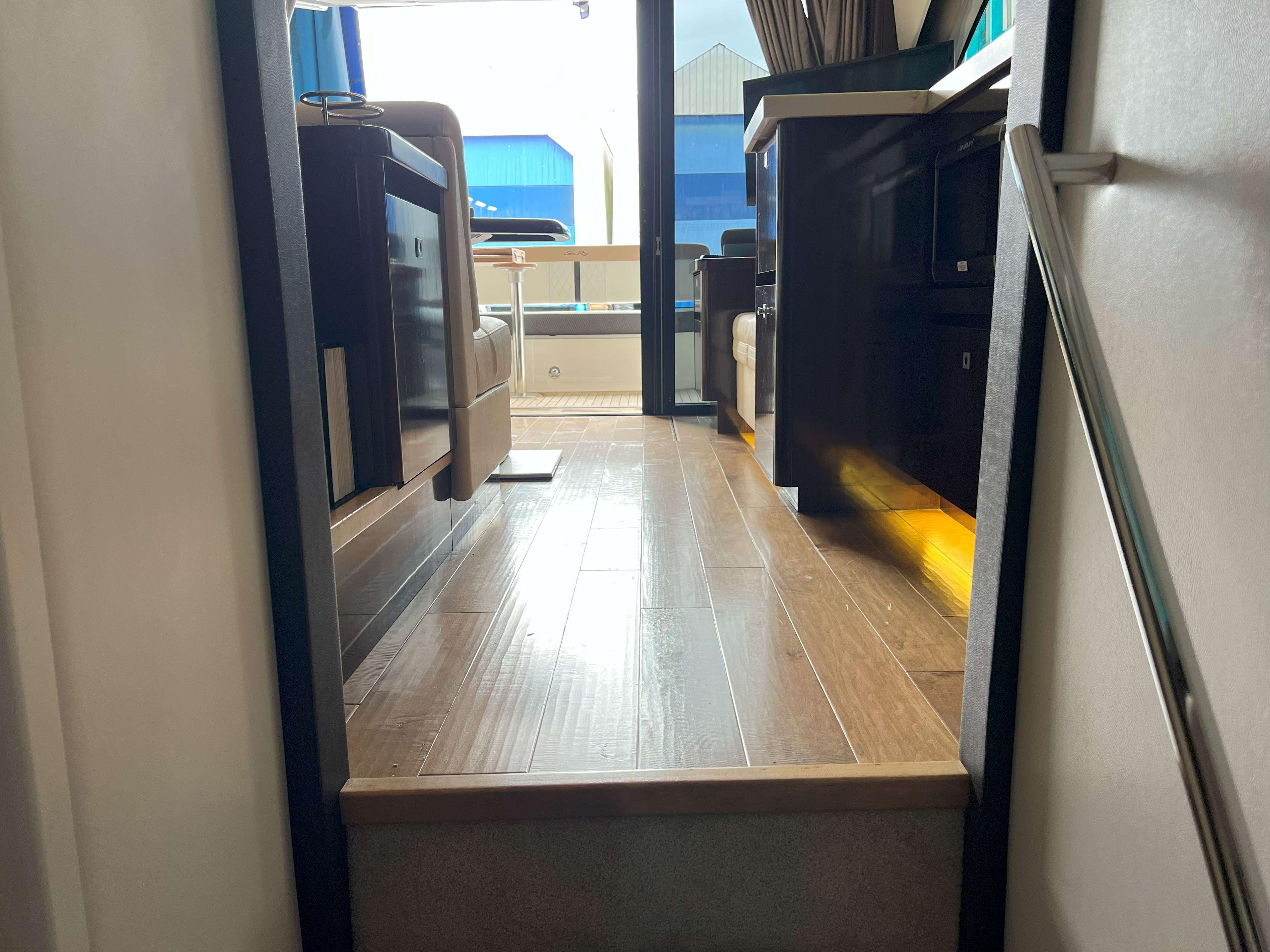 2017-sea-ray-400-sundancer-power-9825214-20250623130242320-1