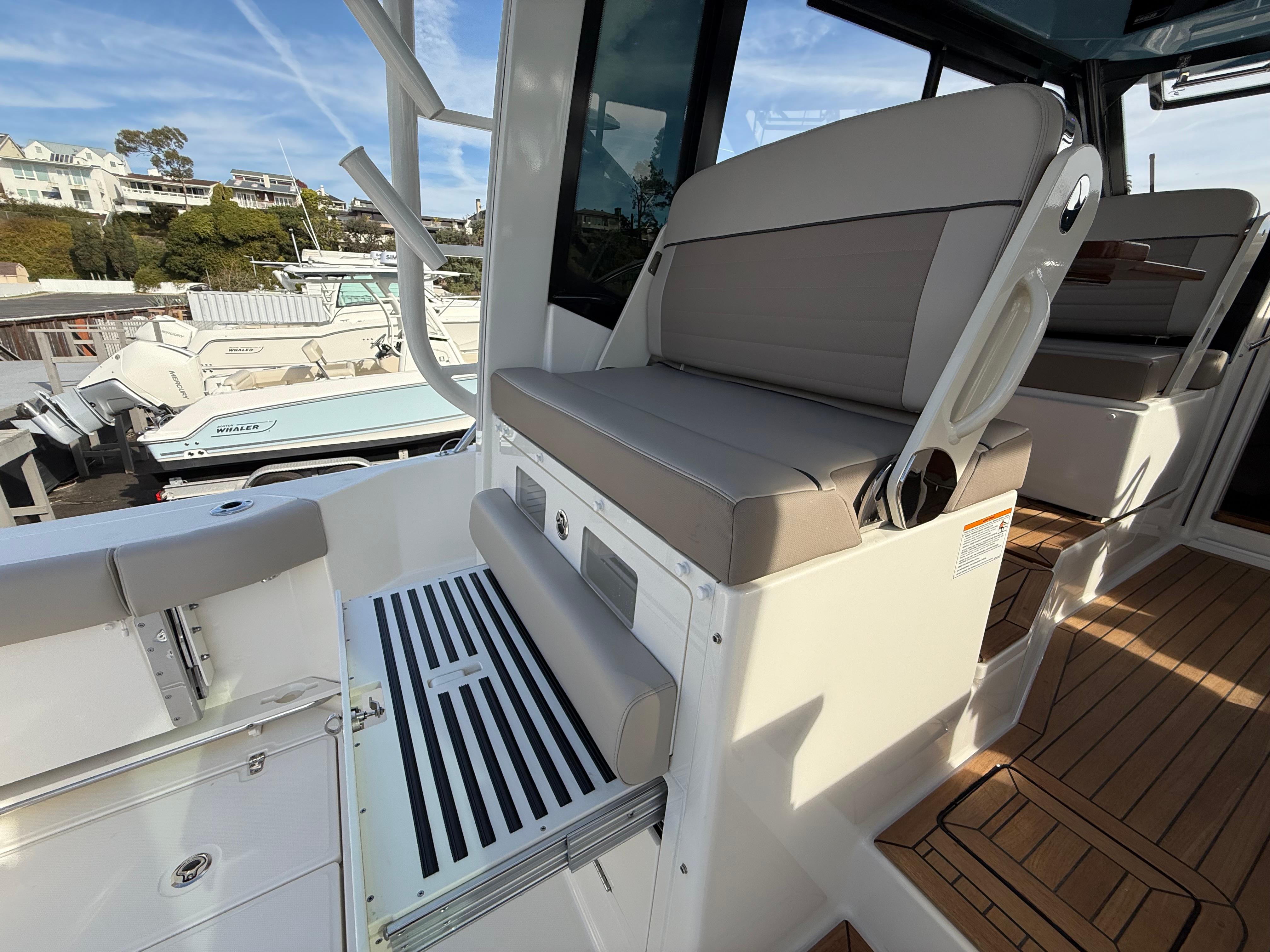 2025 Boston Whaler 365 Conquest #BW0008F inventory image at Sun Country Marine Group, Newport Beach 2025 Boston Whaler 365 Conquest #BW0008F inventory image at Sun Country Marine Group, Newport Beach